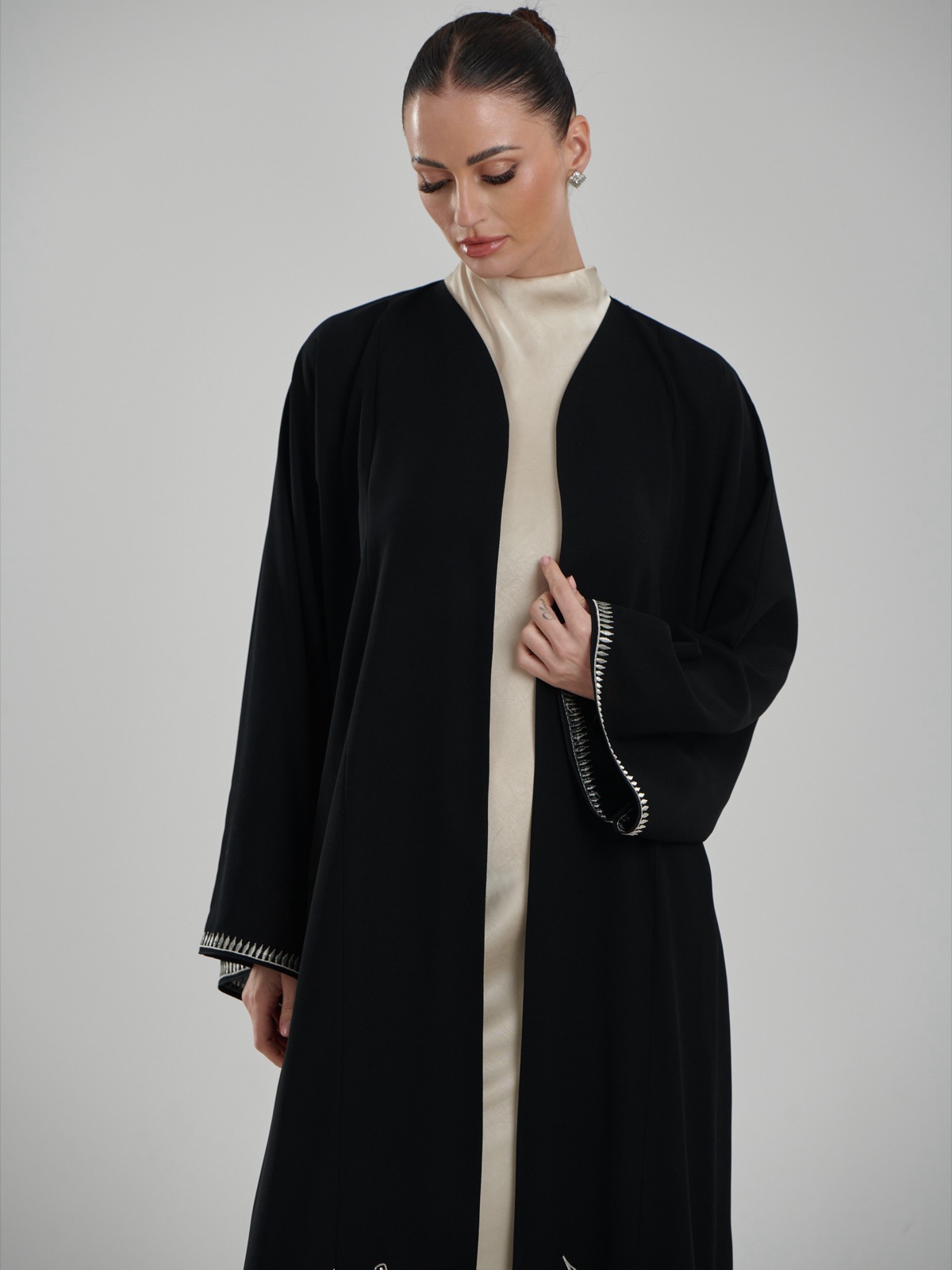 TAILORED.BYREEM - Image 3 - Mnsaj