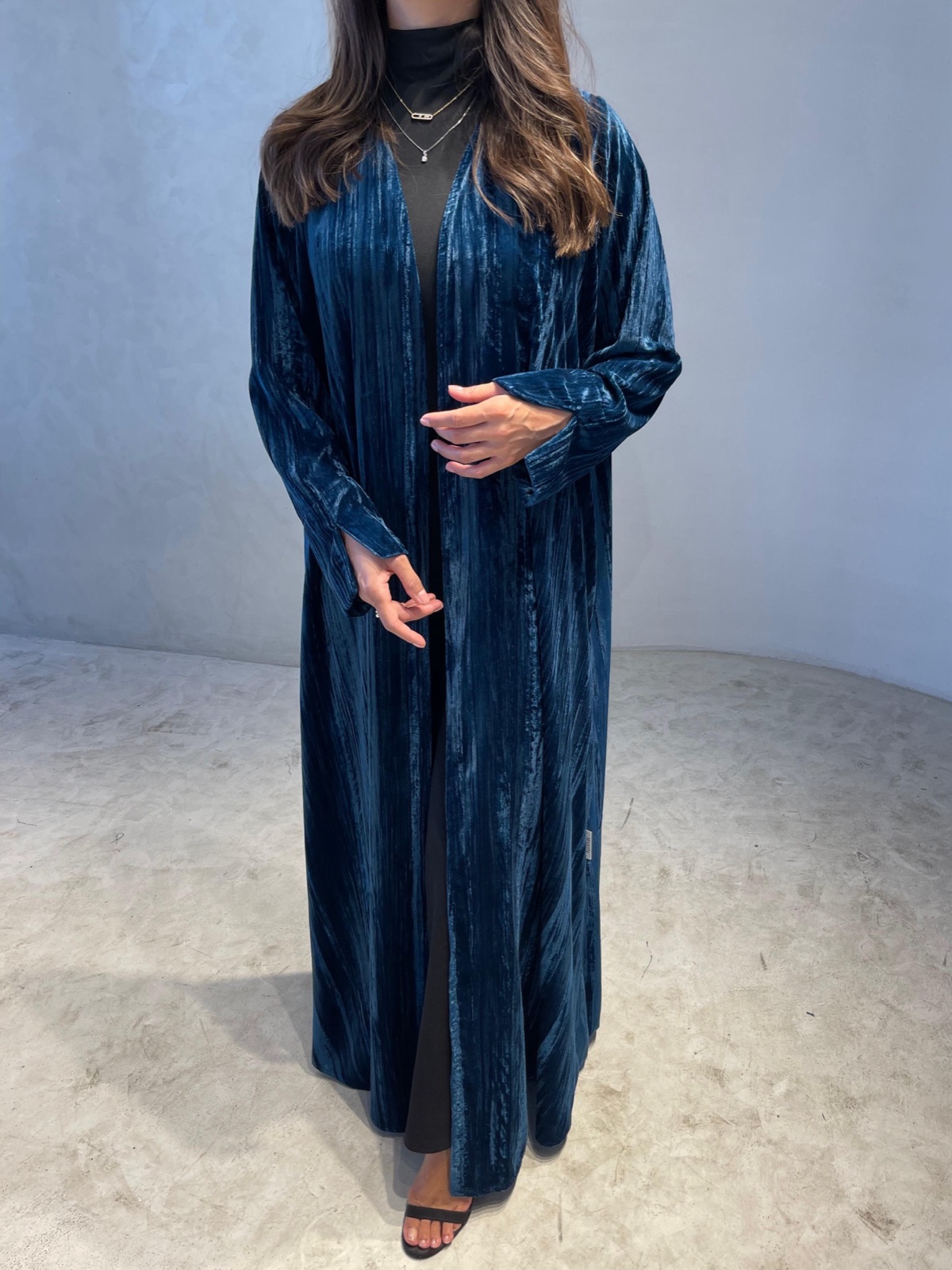 MANTLE.BH - Alternate View - Mnsaj