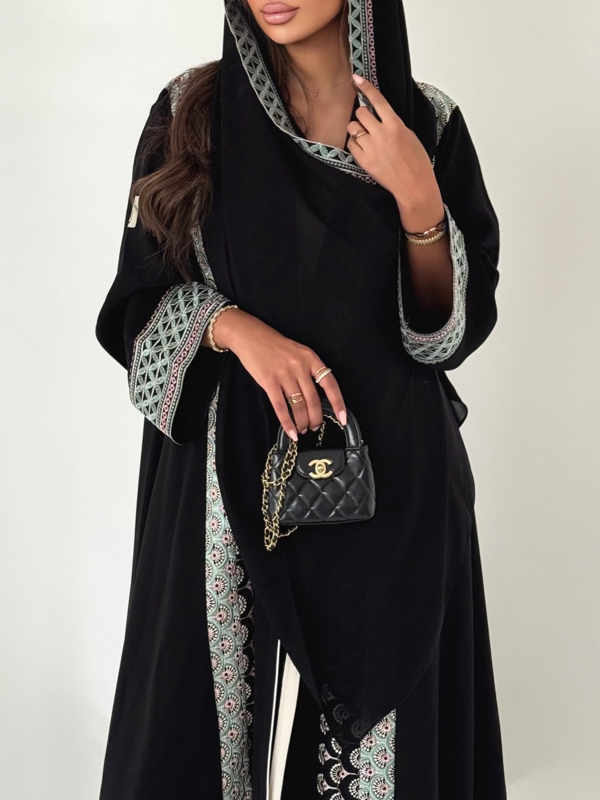 ALDA_ABAYA - Image 4 - Mnsaj