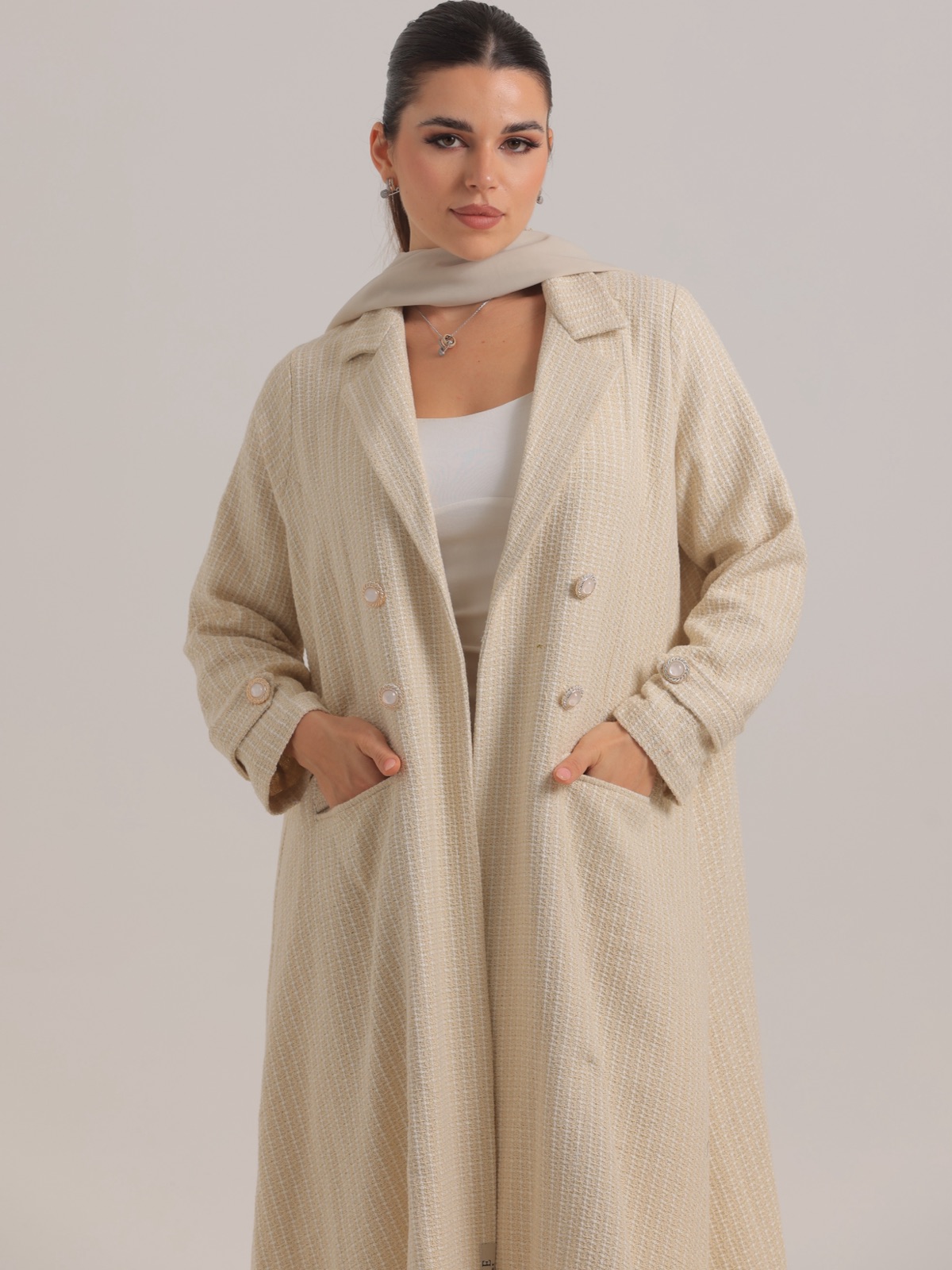 LEVE_COUTURE - Alternate View - Mnsaj