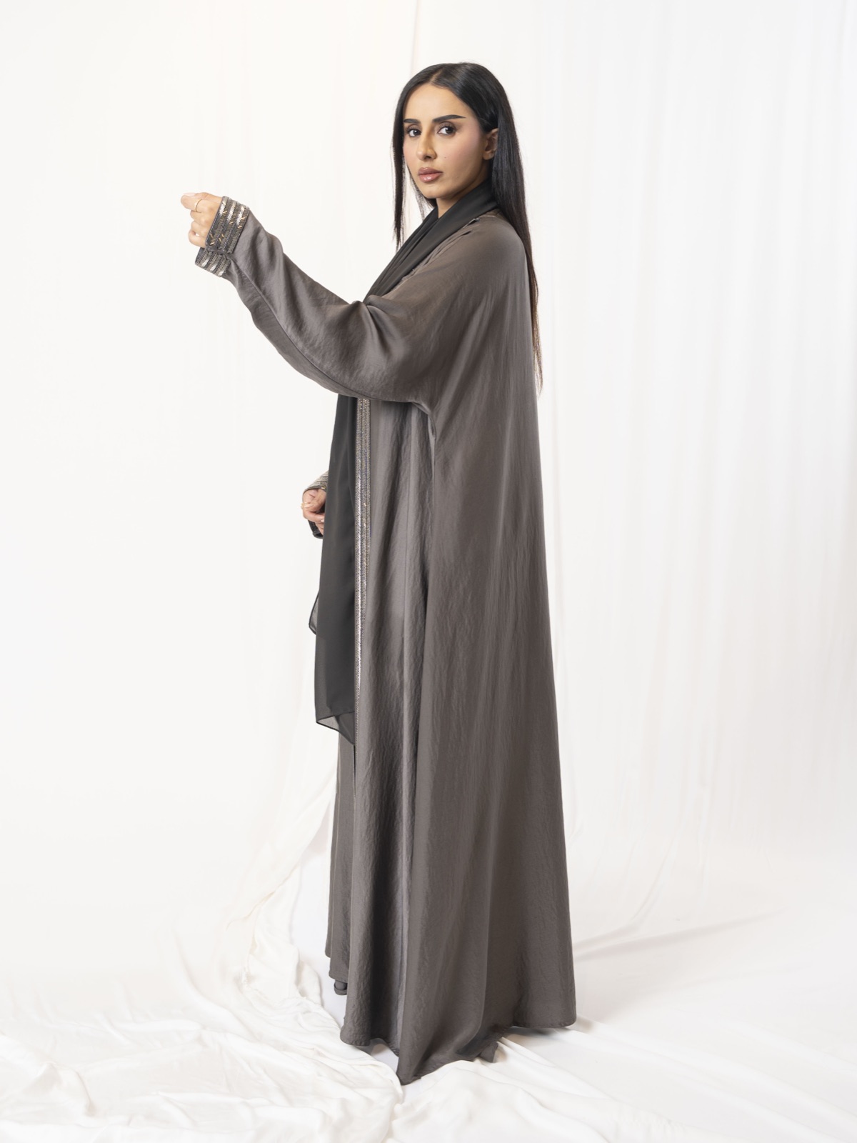 MISWAN.ABAYAS - Alternate View - Mnsaj