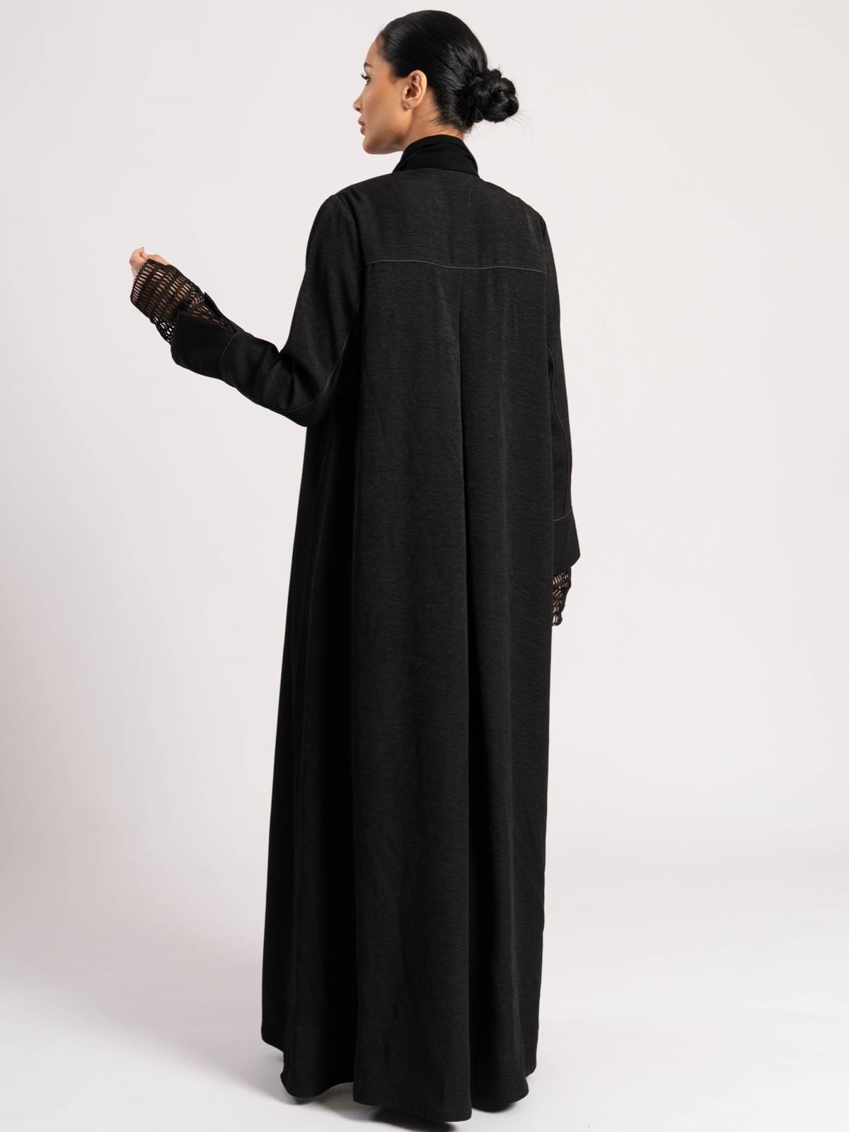 SHAIKHA.ALABDULKARIM - Image 3 - Mnsaj