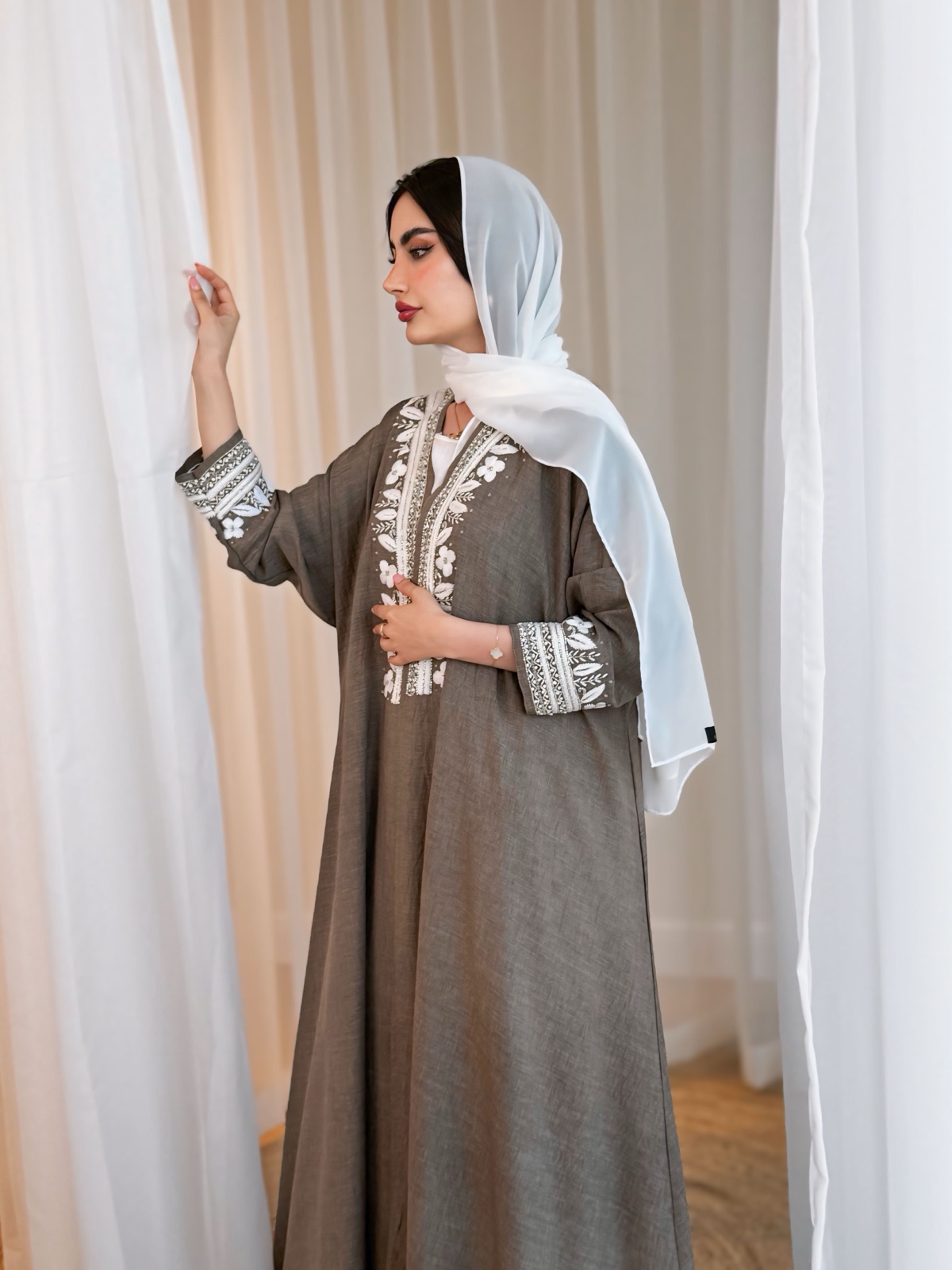 JULY_BOUTIQUE - Image 3 - Mnsaj