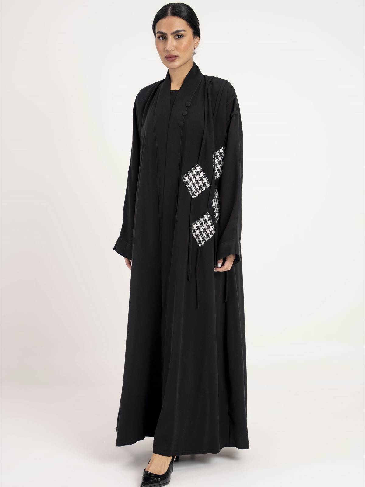 SHAIKHA.ALABDULKARIM - Image 4 - Mnsaj