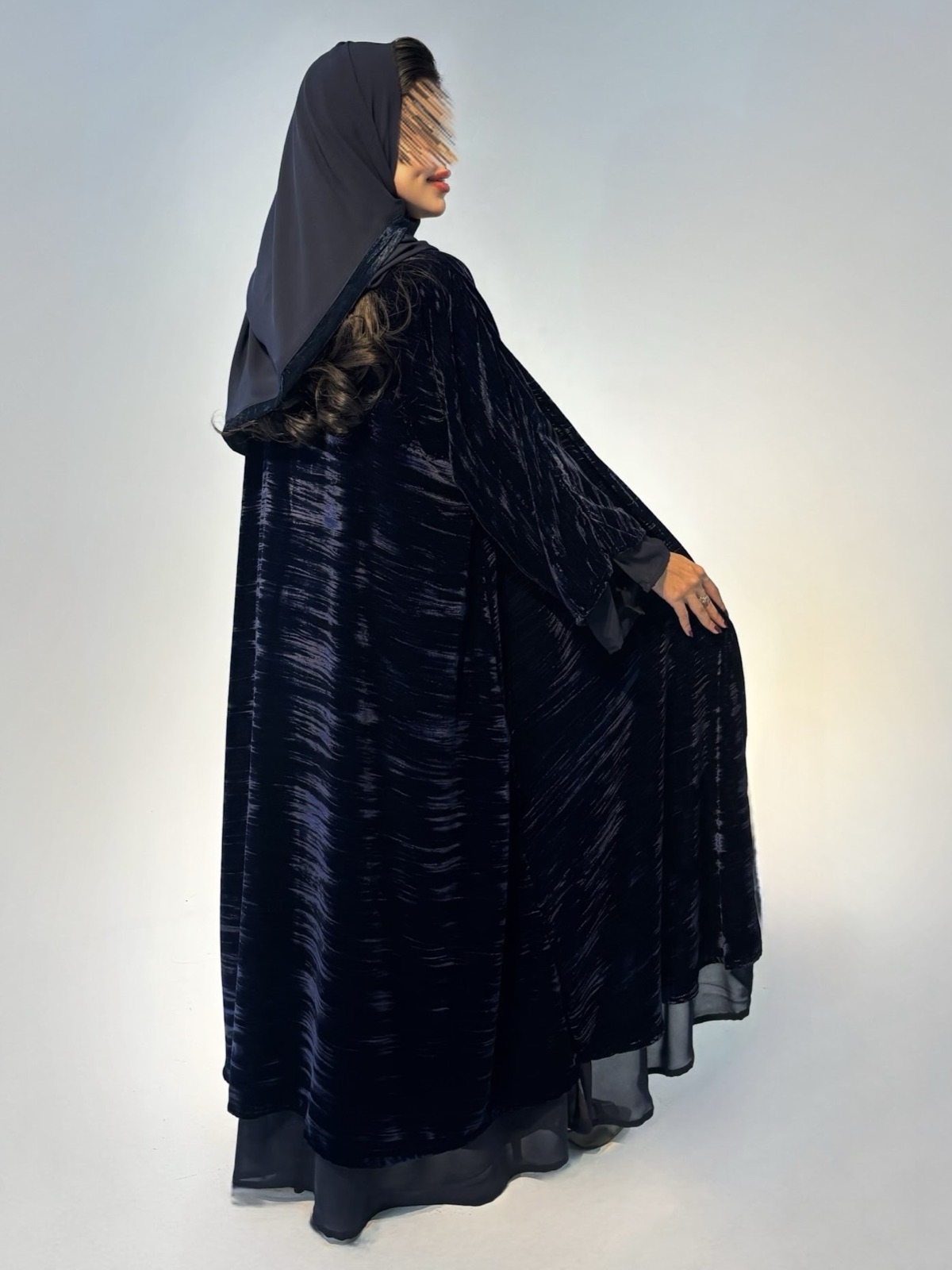 SHELLS.ABAYA - Alternate View - Mnsaj