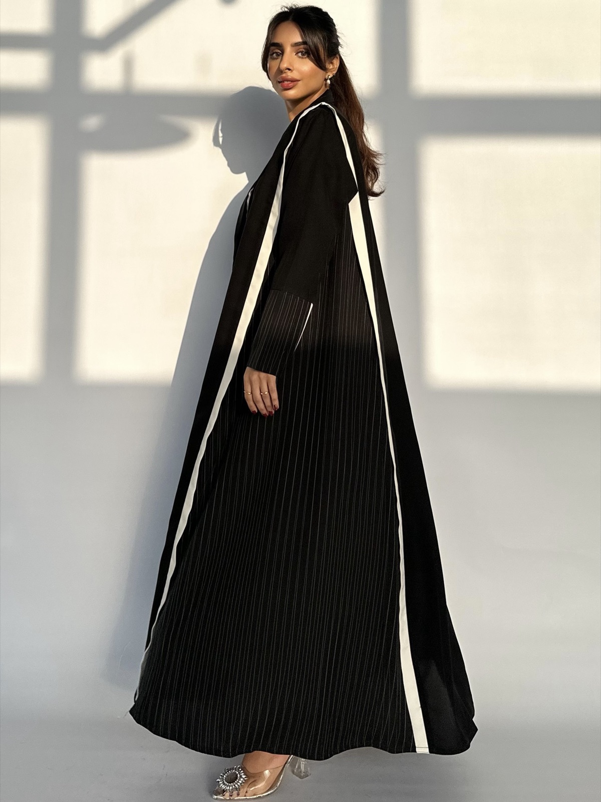 SHELLS.ABAYA - Image 4 - Mnsaj