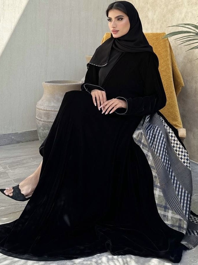 LIAN.ABAYA - Image 3 - Mnsaj