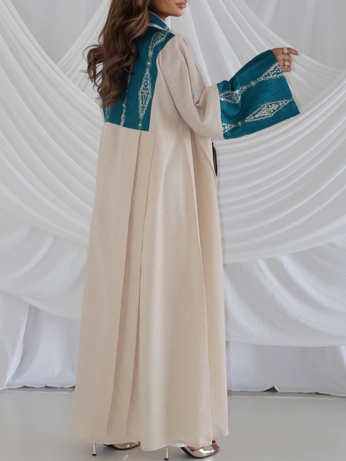 ALDA_ABAYA - Alternate View - Mnsaj