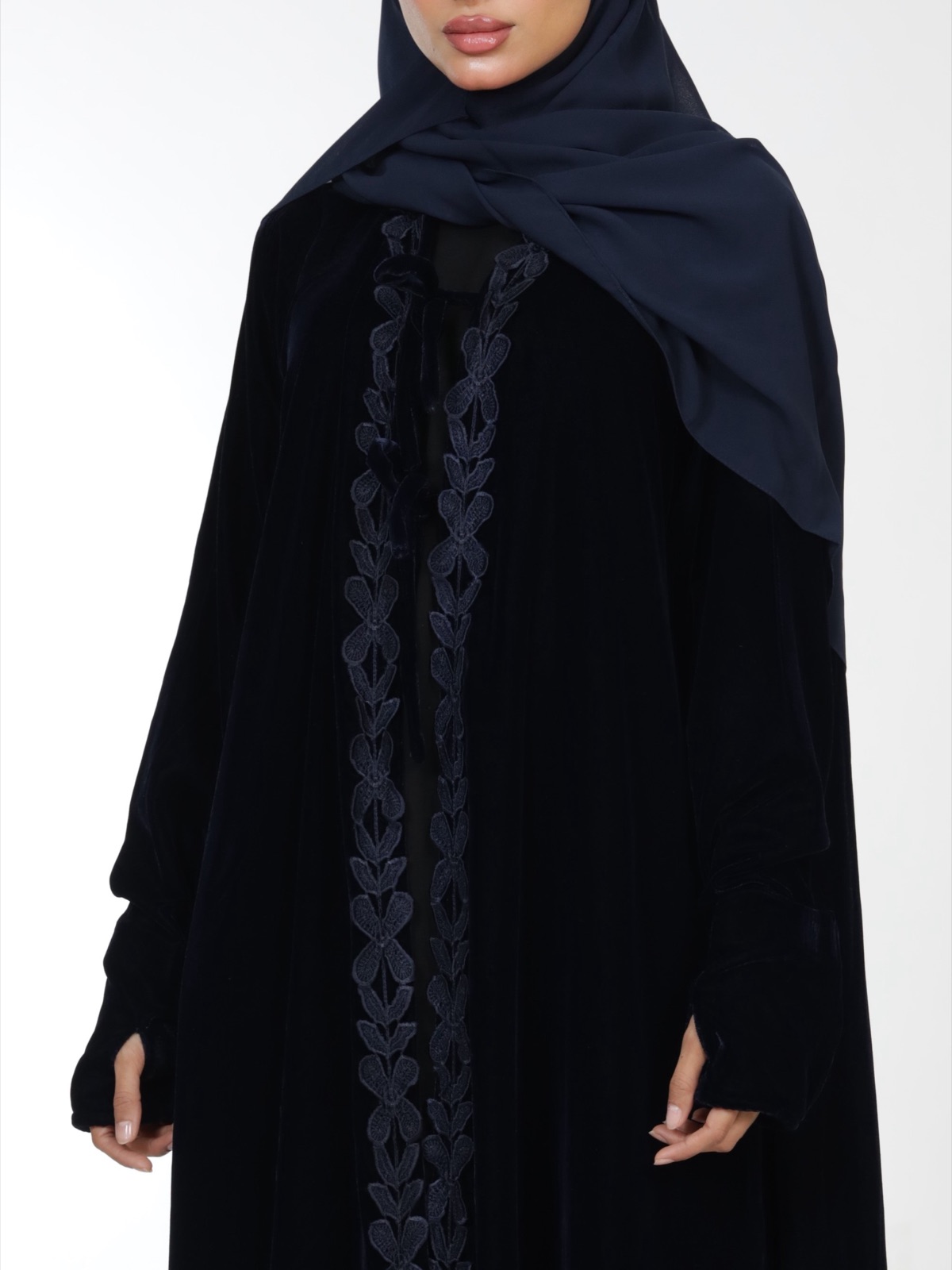 LABAYA.A - Alternate View - Mnsaj