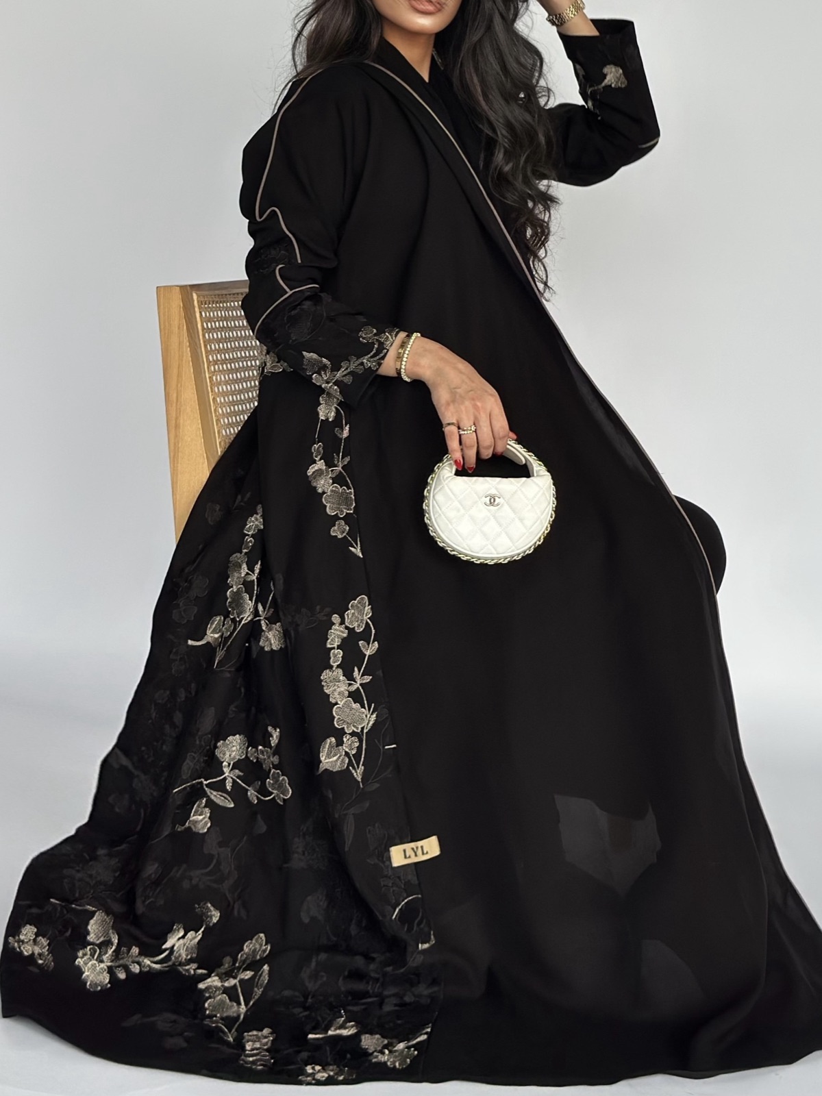 LYL.ABAYAS - Alternate View - Mnsaj