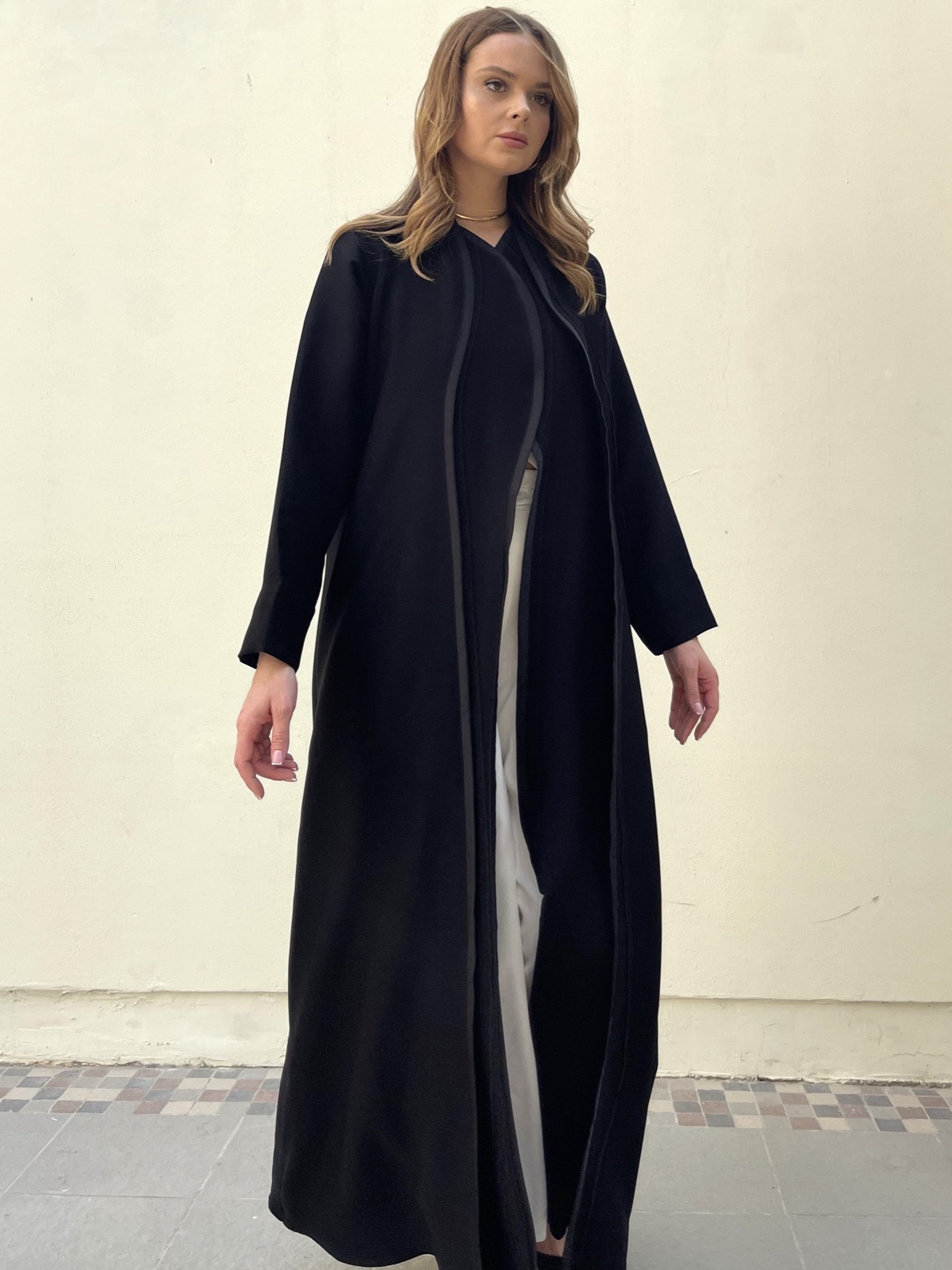 MANTLE.BH - Image 3 - Mnsaj