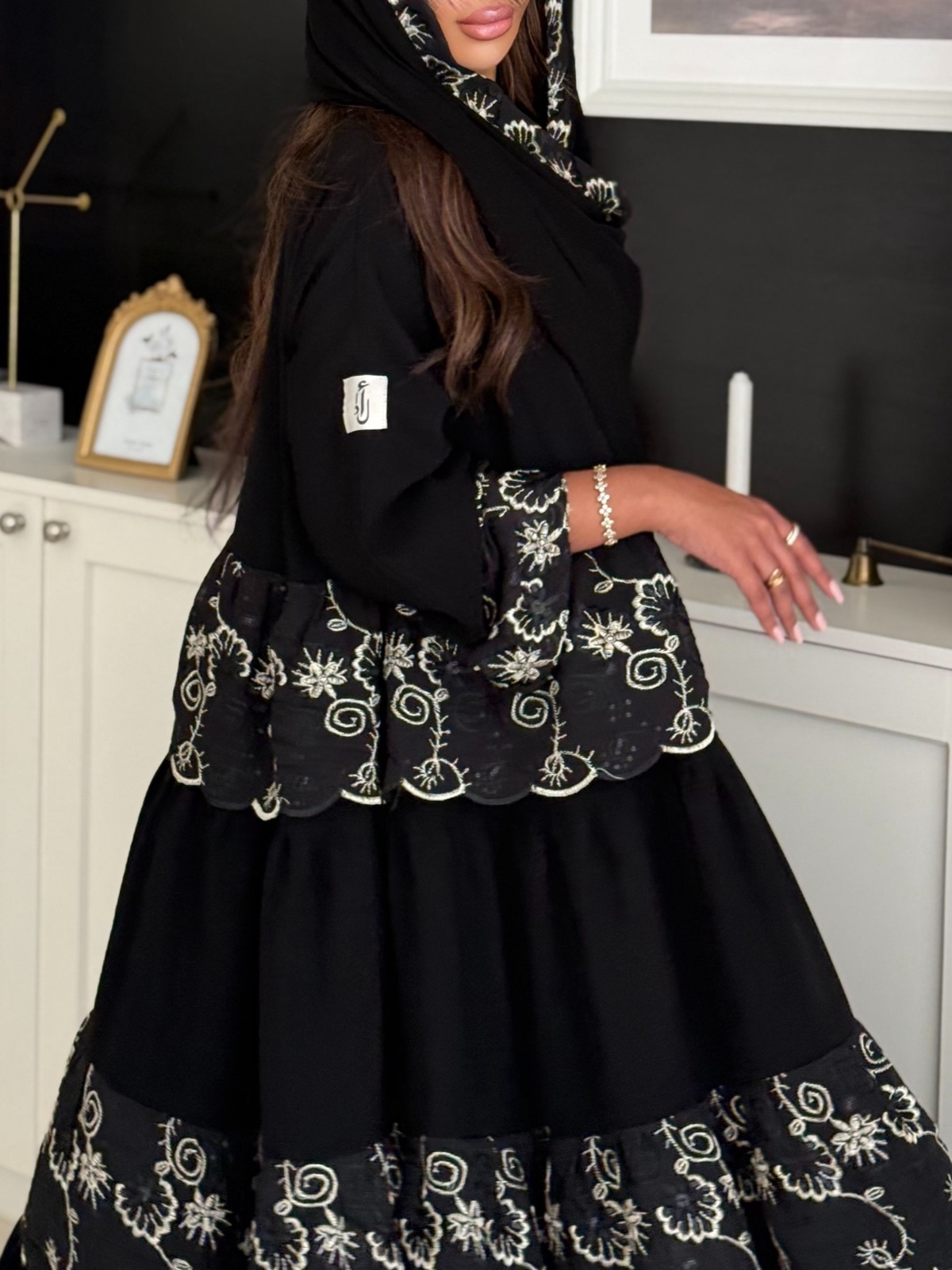 ALDA_ABAYA - Image 3 - Mnsaj