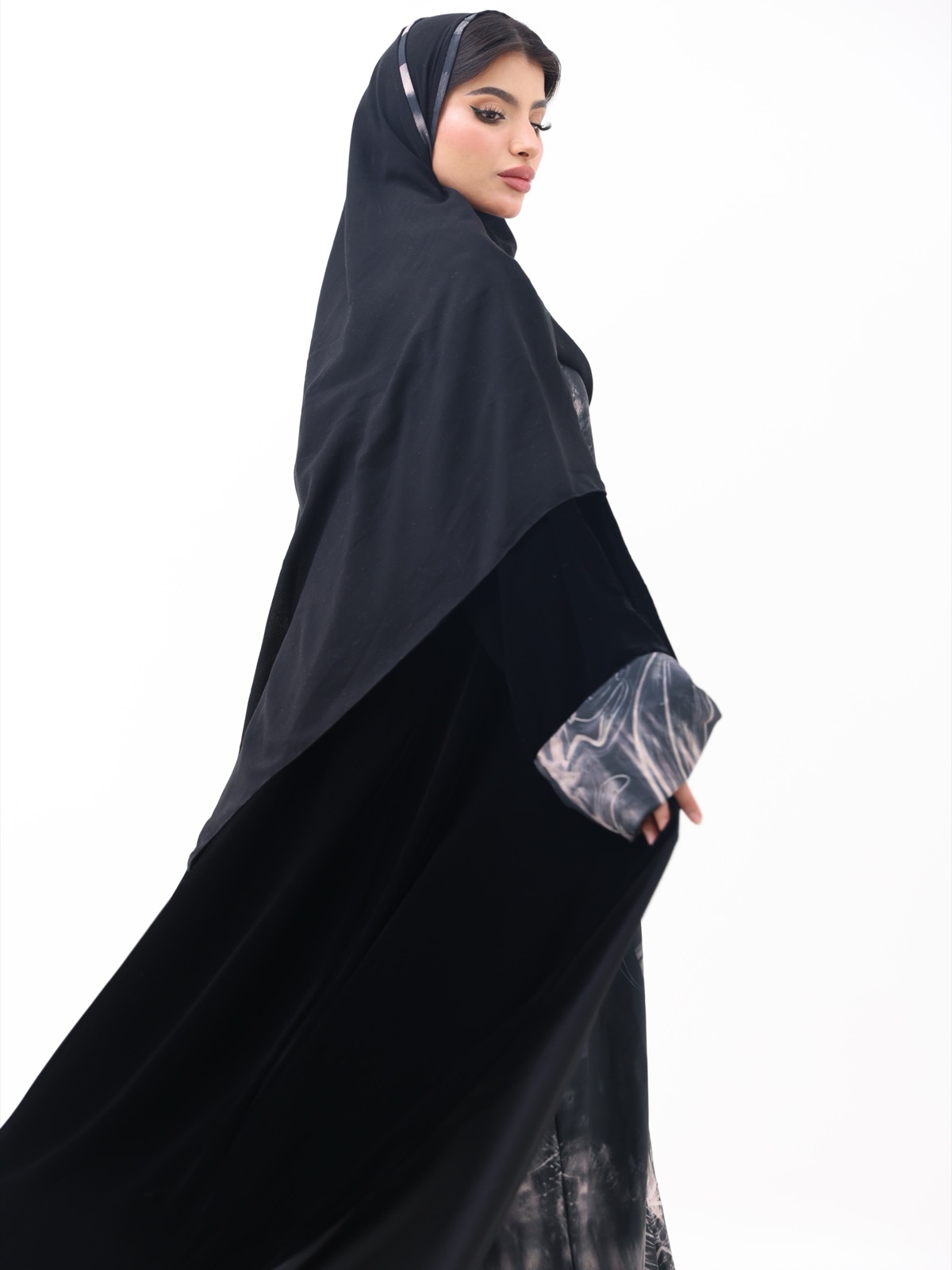 LABAYA.A - Image 4 - Mnsaj