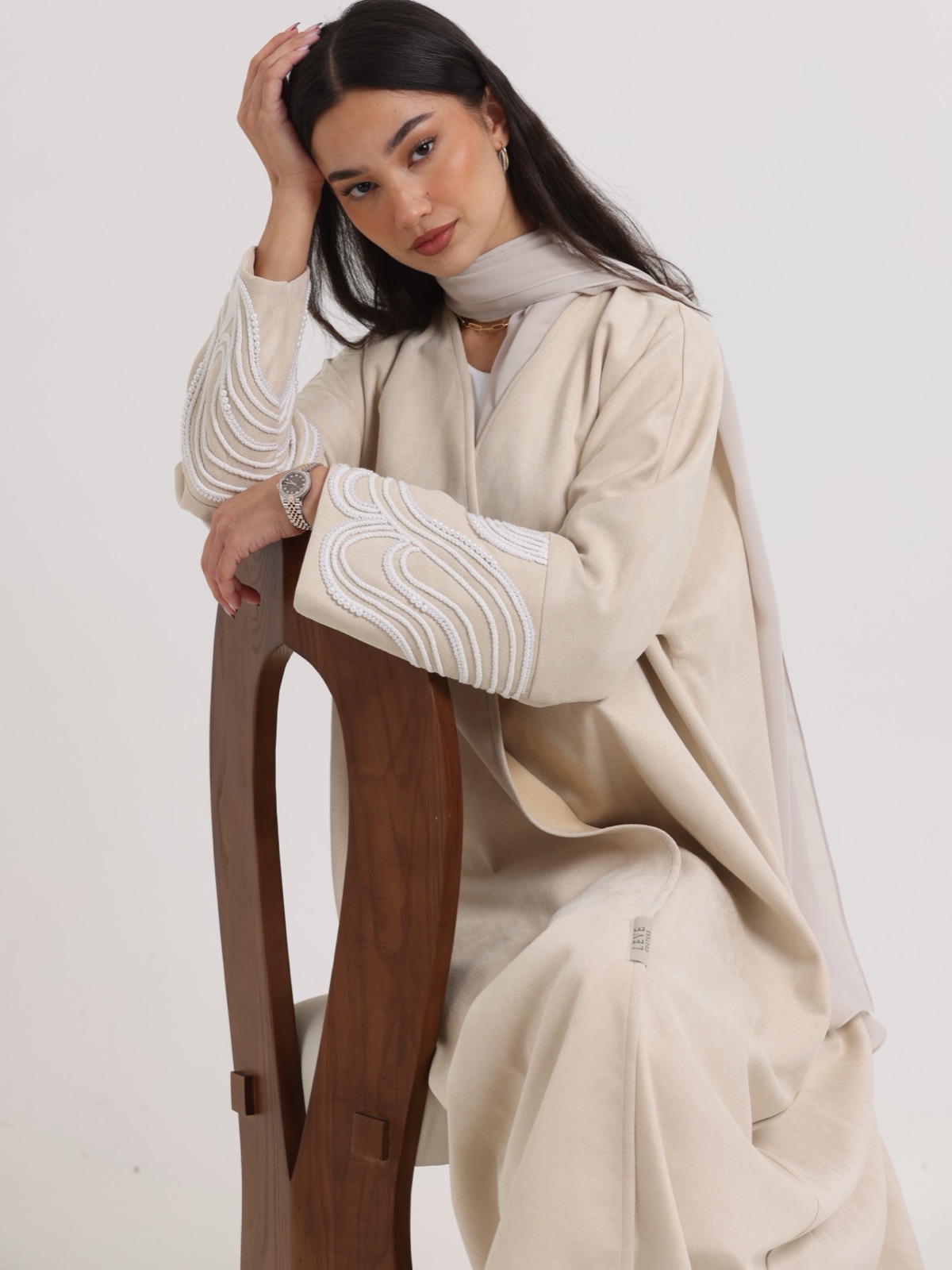 LEVE_COUTURE - Image 3 - Mnsaj