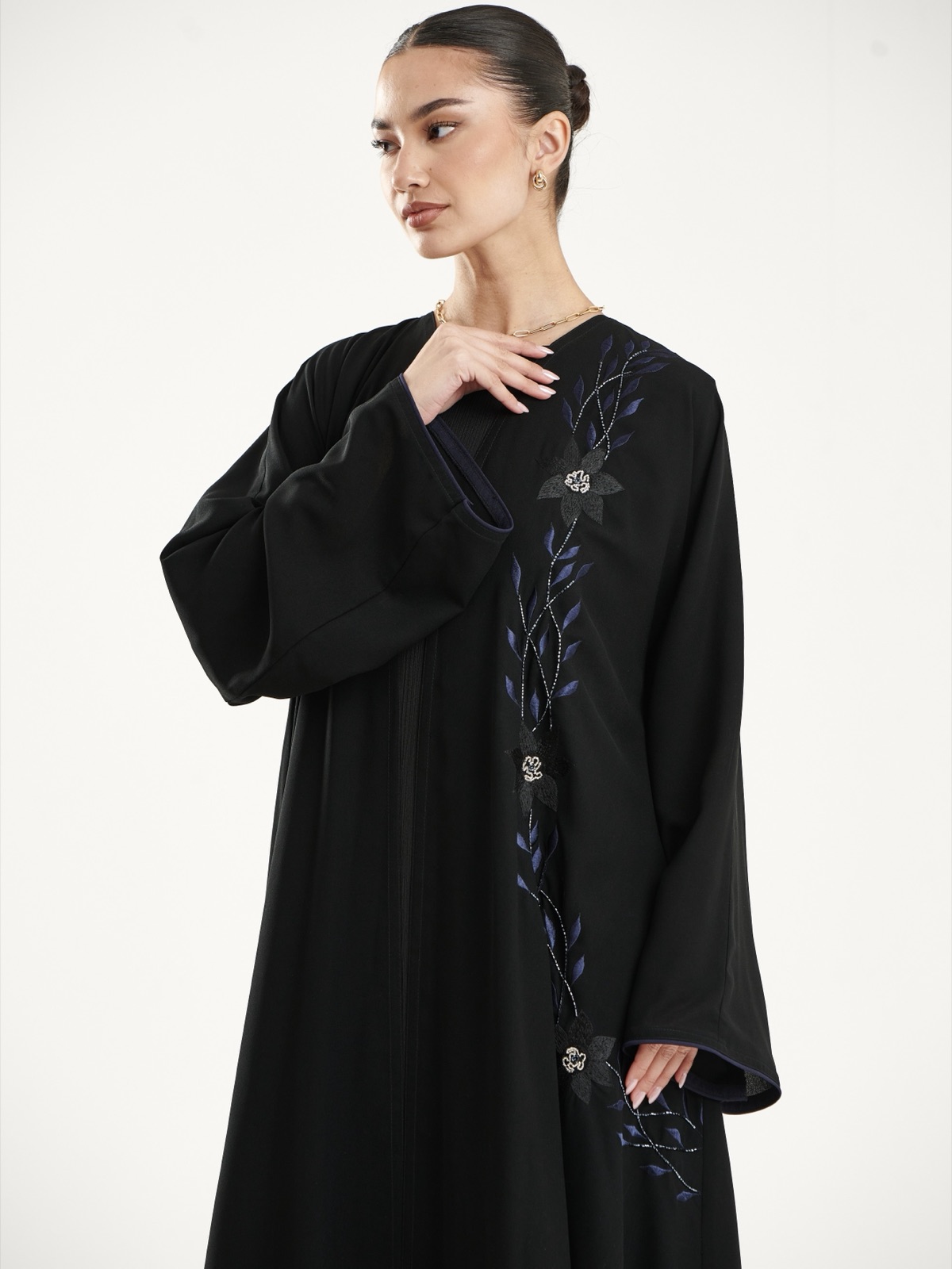 TAILORED.BYREEM - Image 4 - Mnsaj