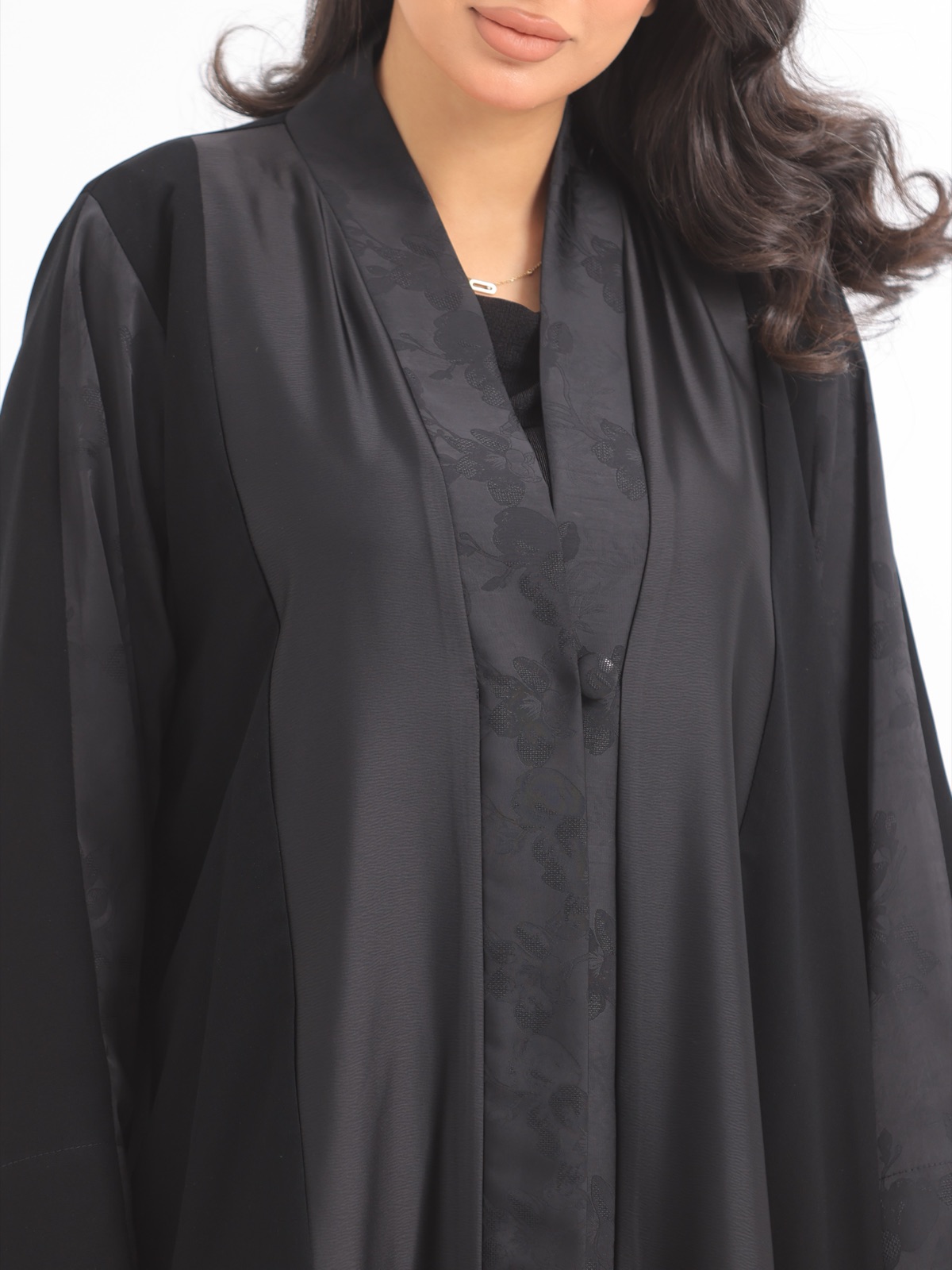 TAILORED.BYREEM - Alternate View - Mnsaj