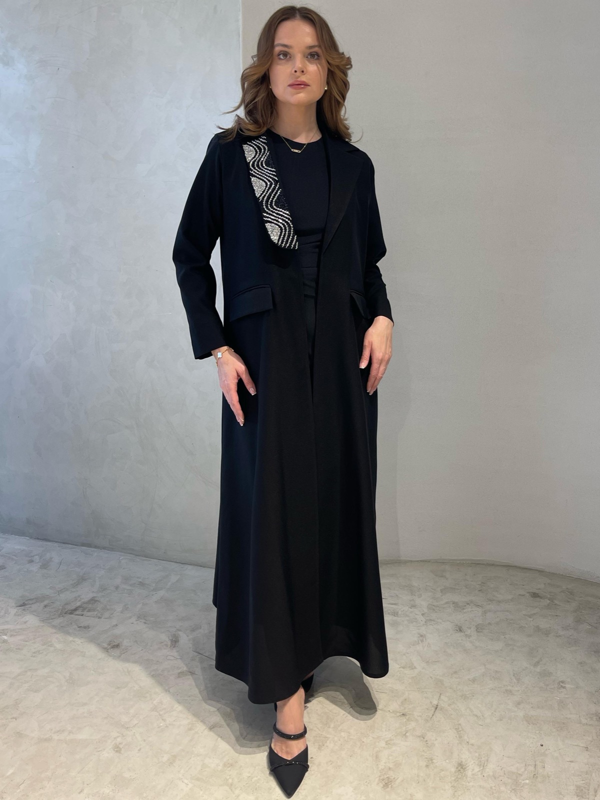 MANTLE.BH - Image 4 - Mnsaj