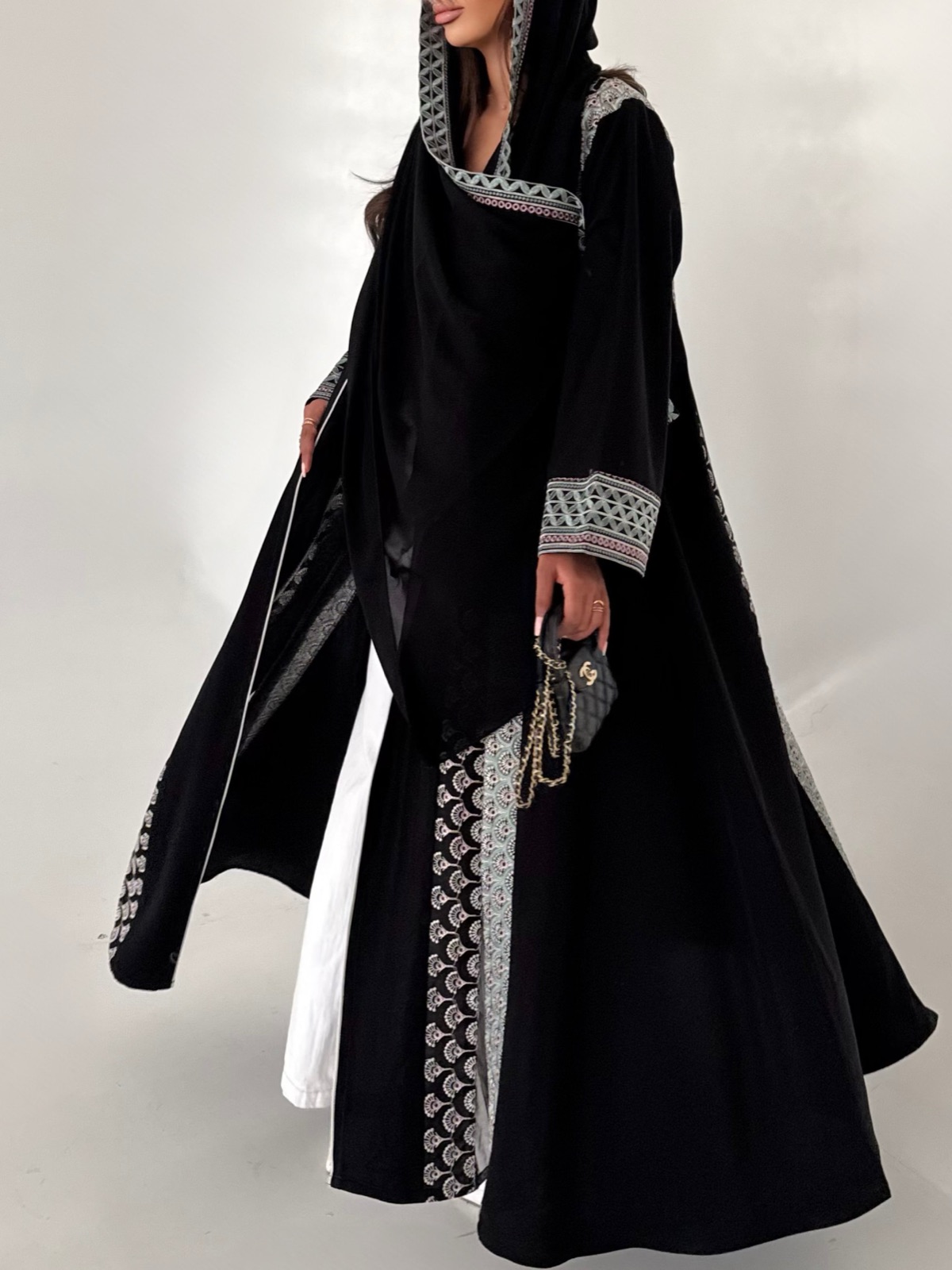 ALDA_ABAYA - Alternate View - Mnsaj