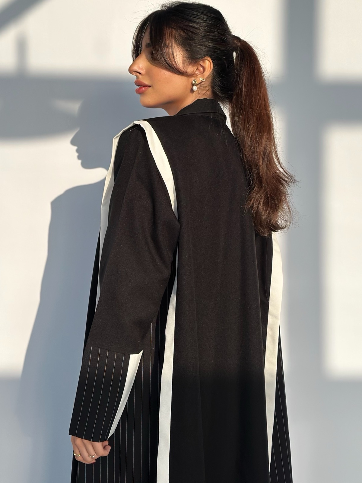 SHELLS.ABAYA - Alternate View - Mnsaj