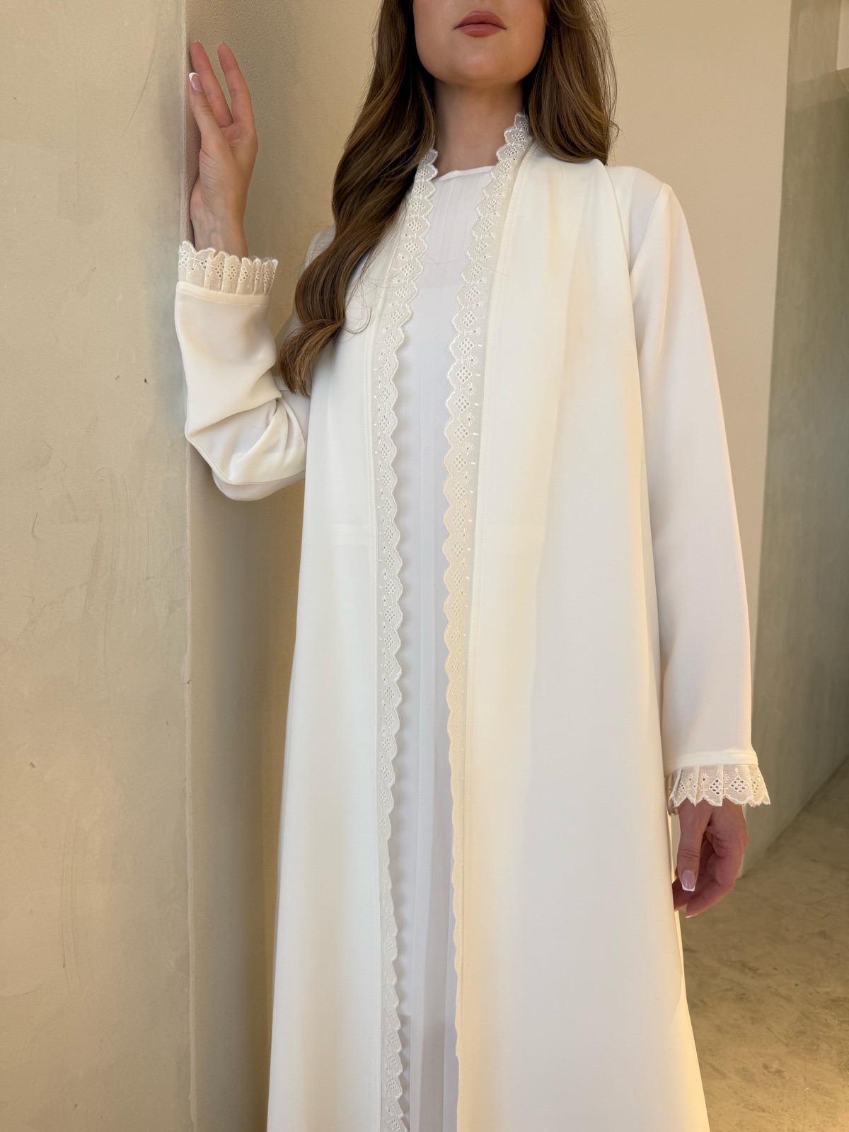 MANTLE.BH - Image 4 - Mnsaj