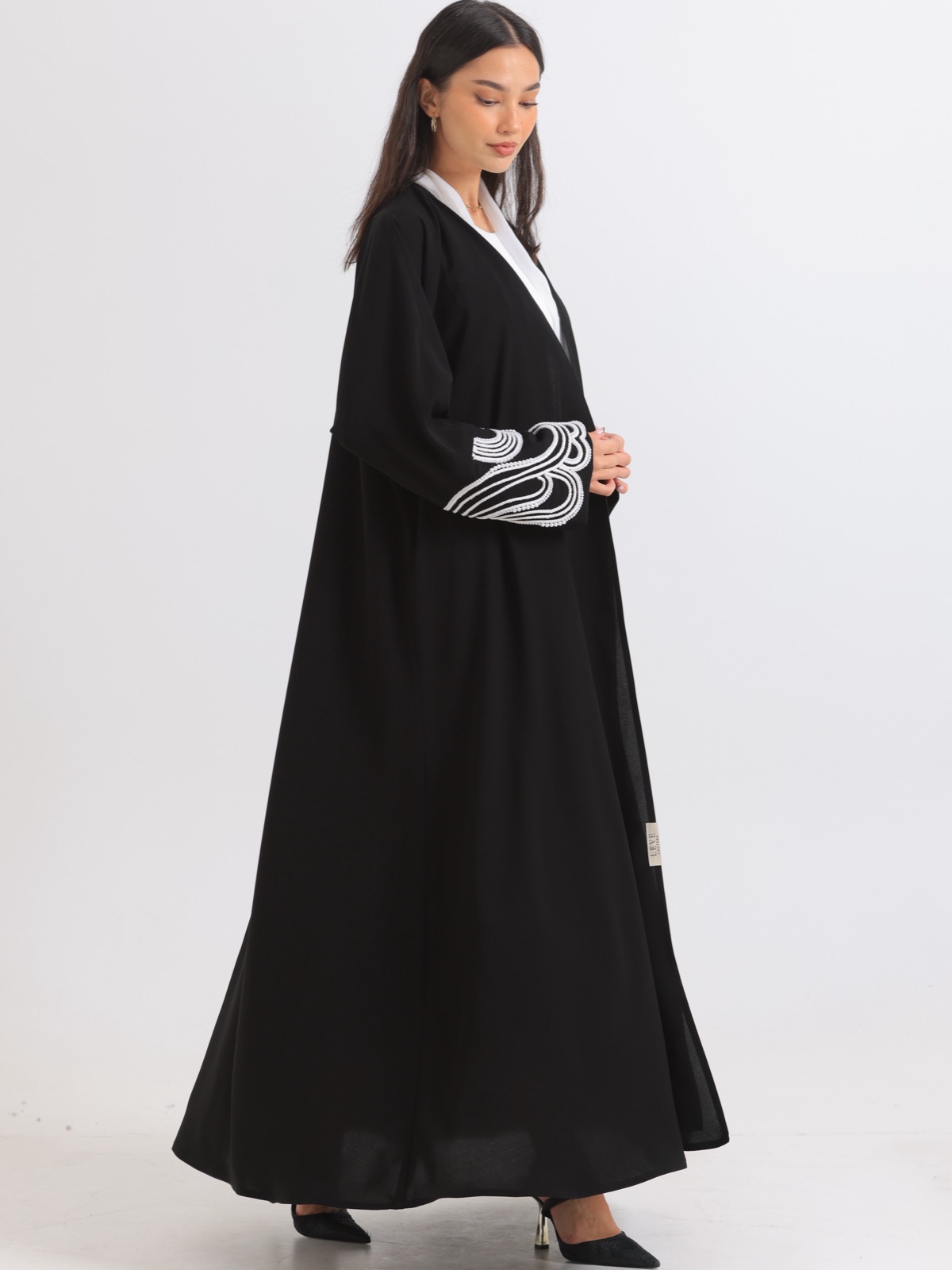 LEVE_COUTURE - Alternate View - Mnsaj