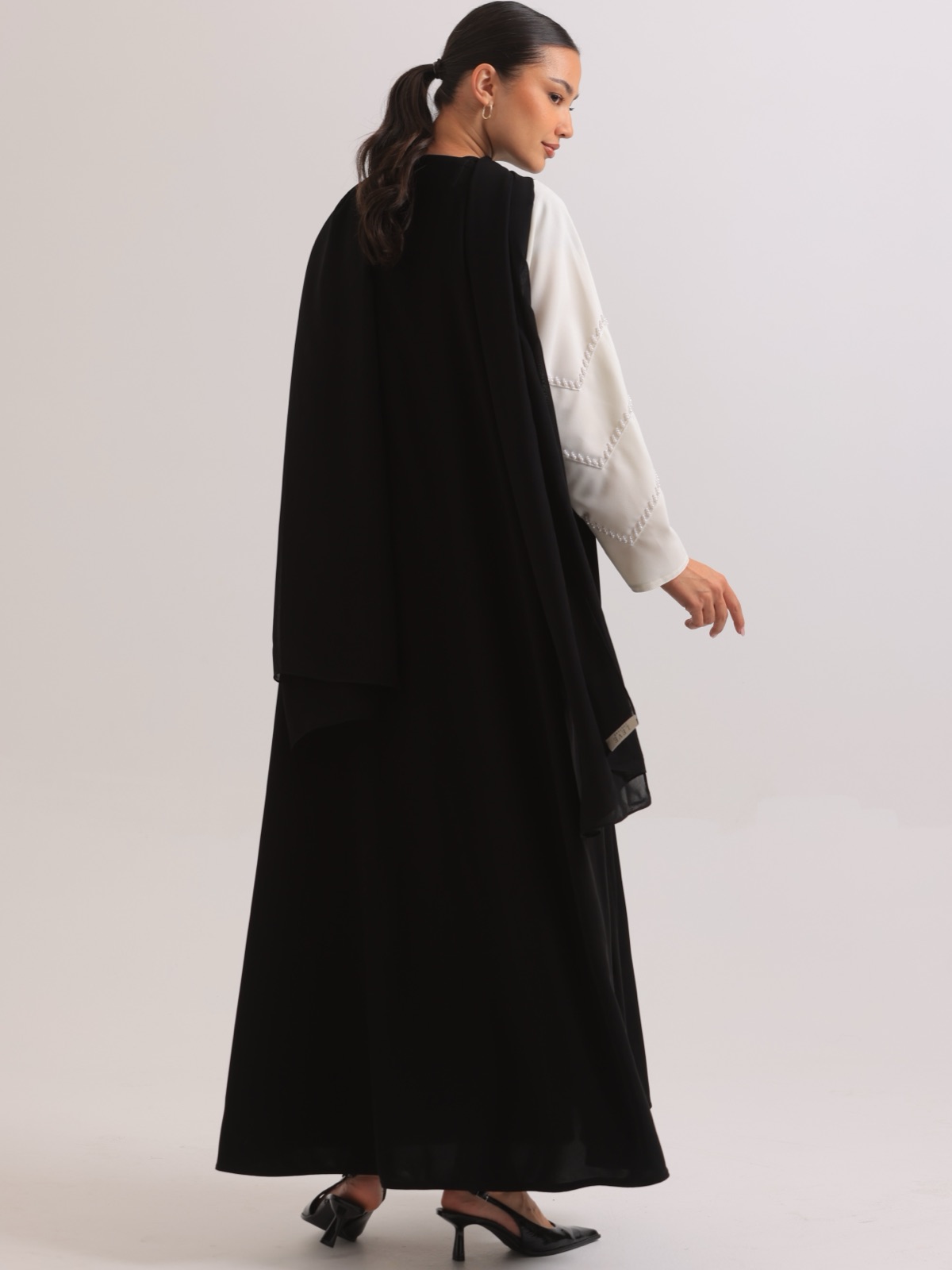 LEVE_COUTURE - Image 3 - Mnsaj