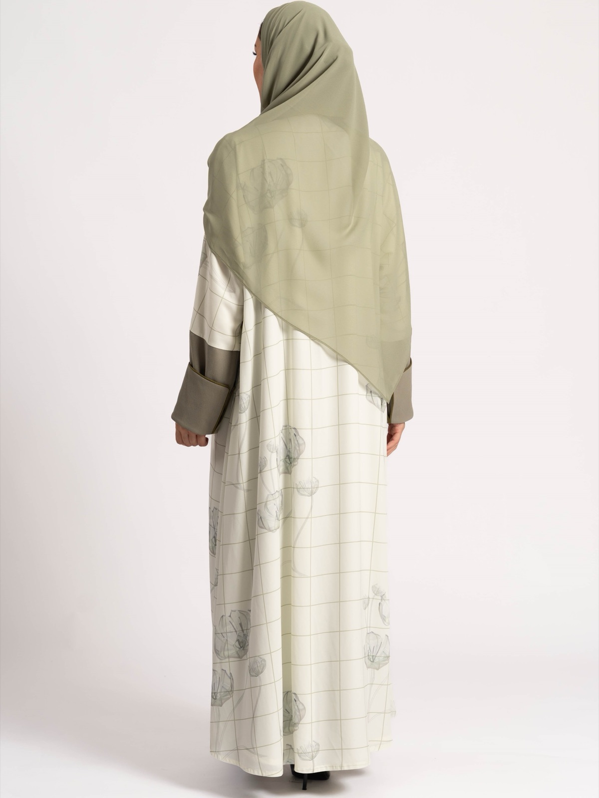 SHAIKHA.ALABDULKARIM - Image 4 - Mnsaj