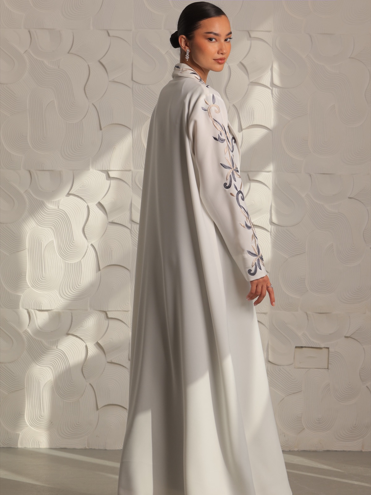 LN_THREADS - Image 4 - Mnsaj