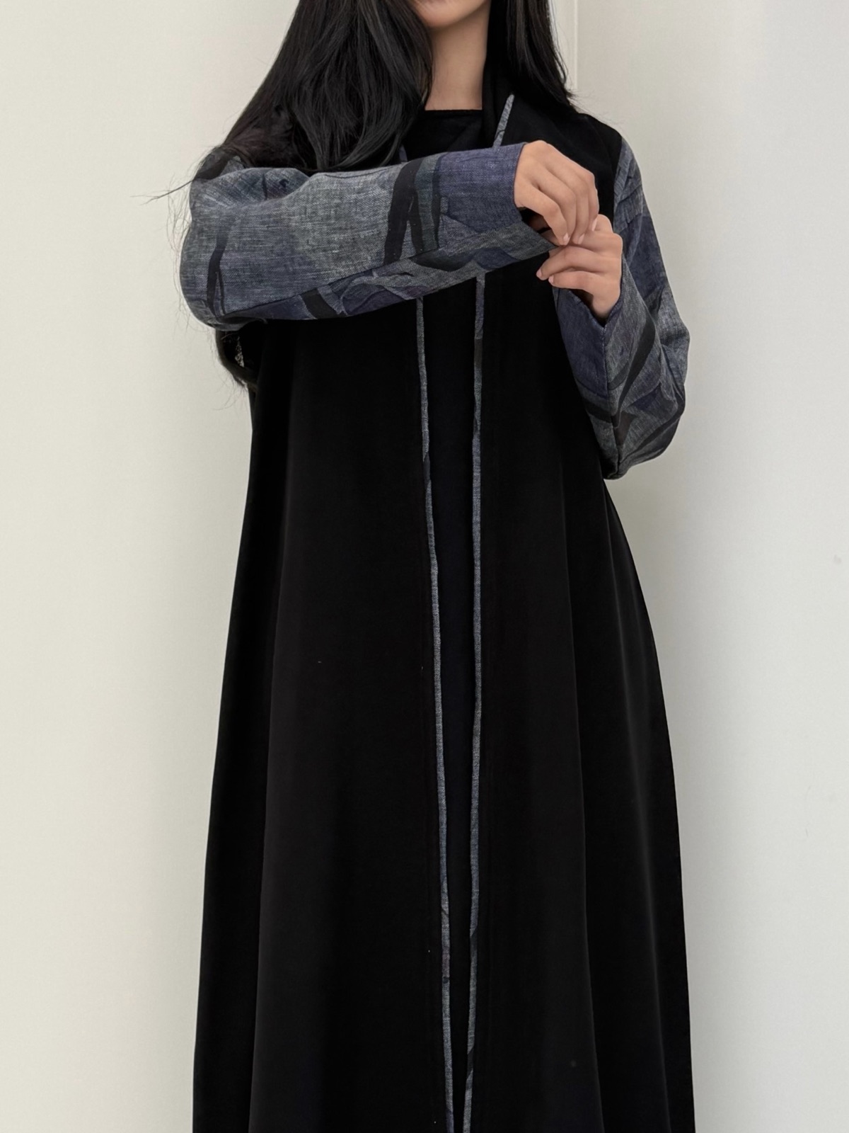 LIAN.ABAYA - Image 4 - Mnsaj