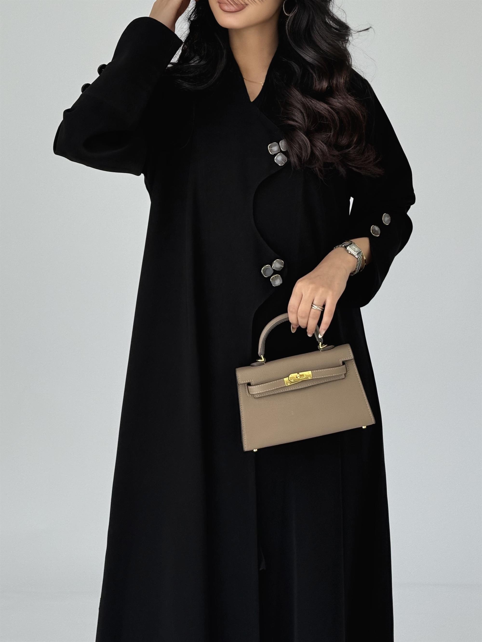 LYL.ABAYAS - Alternate View - Mnsaj