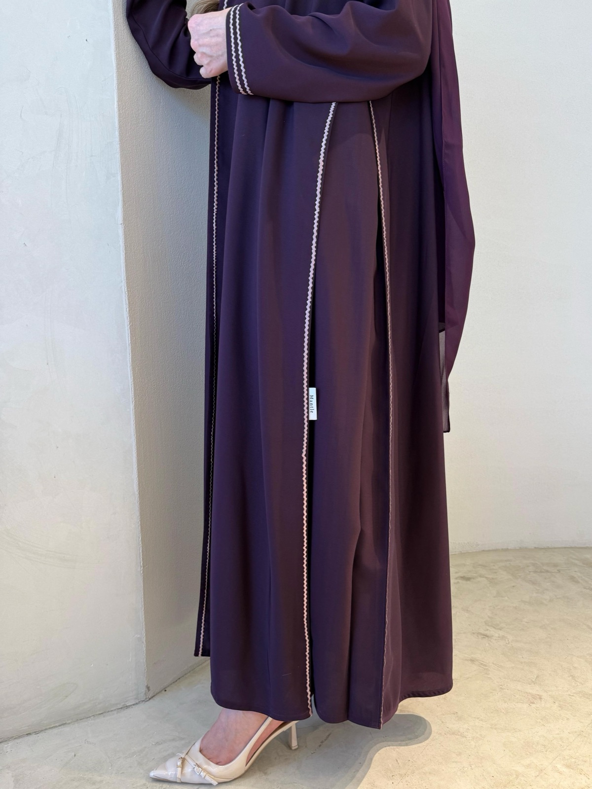 MANTLE.BH - Image 3 - Mnsaj