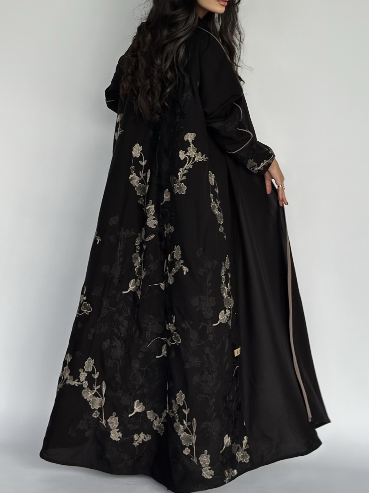 LYL.ABAYAS - Image 3 - Mnsaj