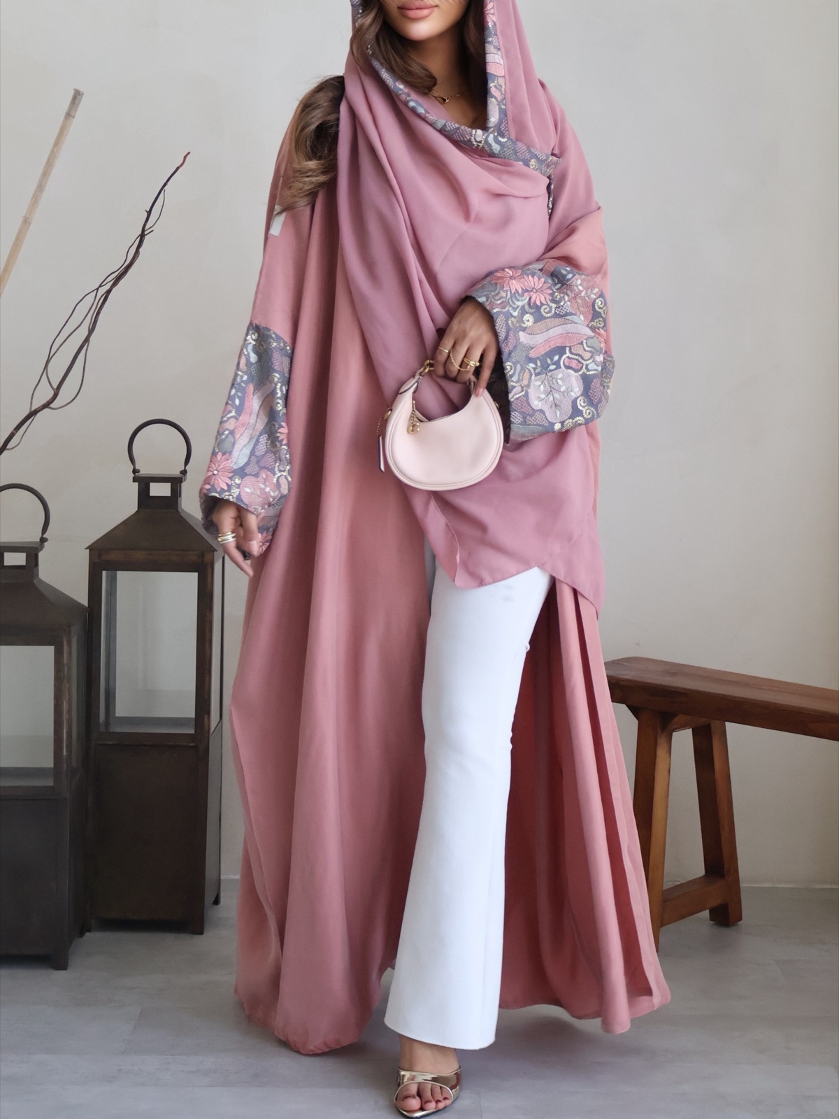 ALDA_ABAYA - Image 4 - Mnsaj