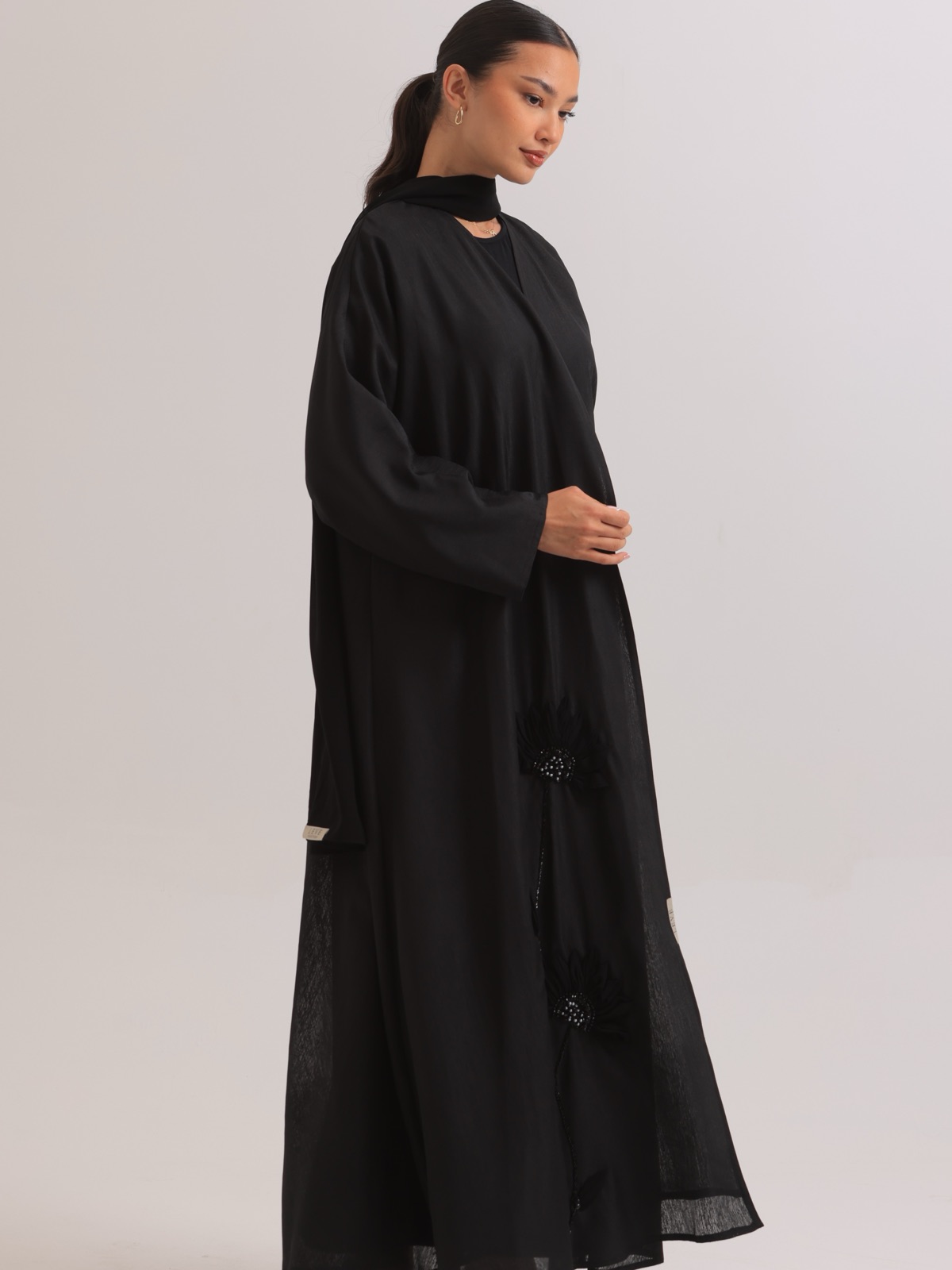 LEVE_COUTURE - Alternate View - Mnsaj