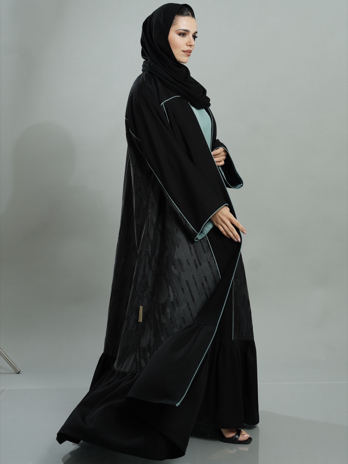 THE.UNIQUE.TOUCH_BH - Alternate View - Mnsaj