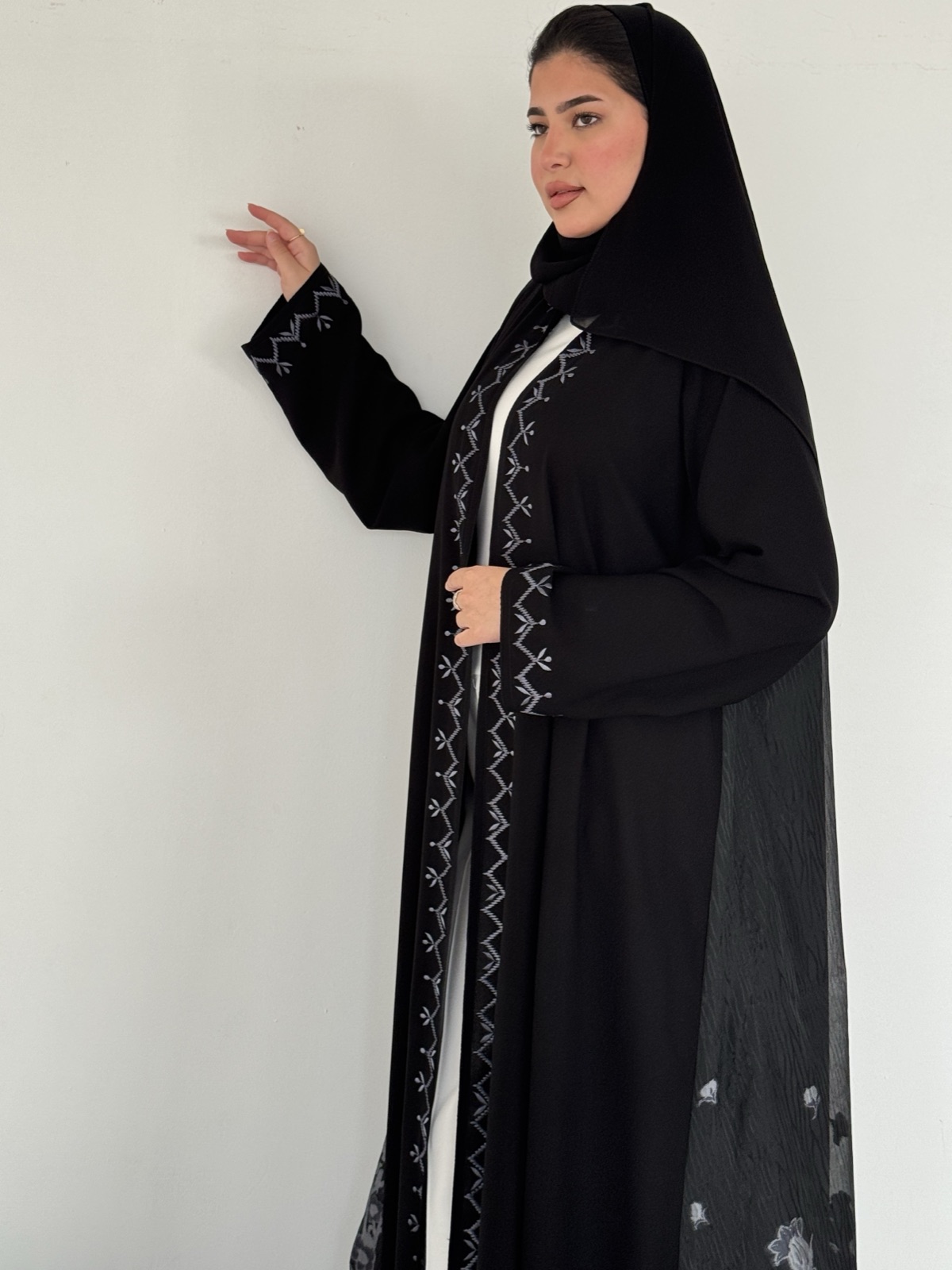 TAILORED.BYREEM - Image 4 - Mnsaj