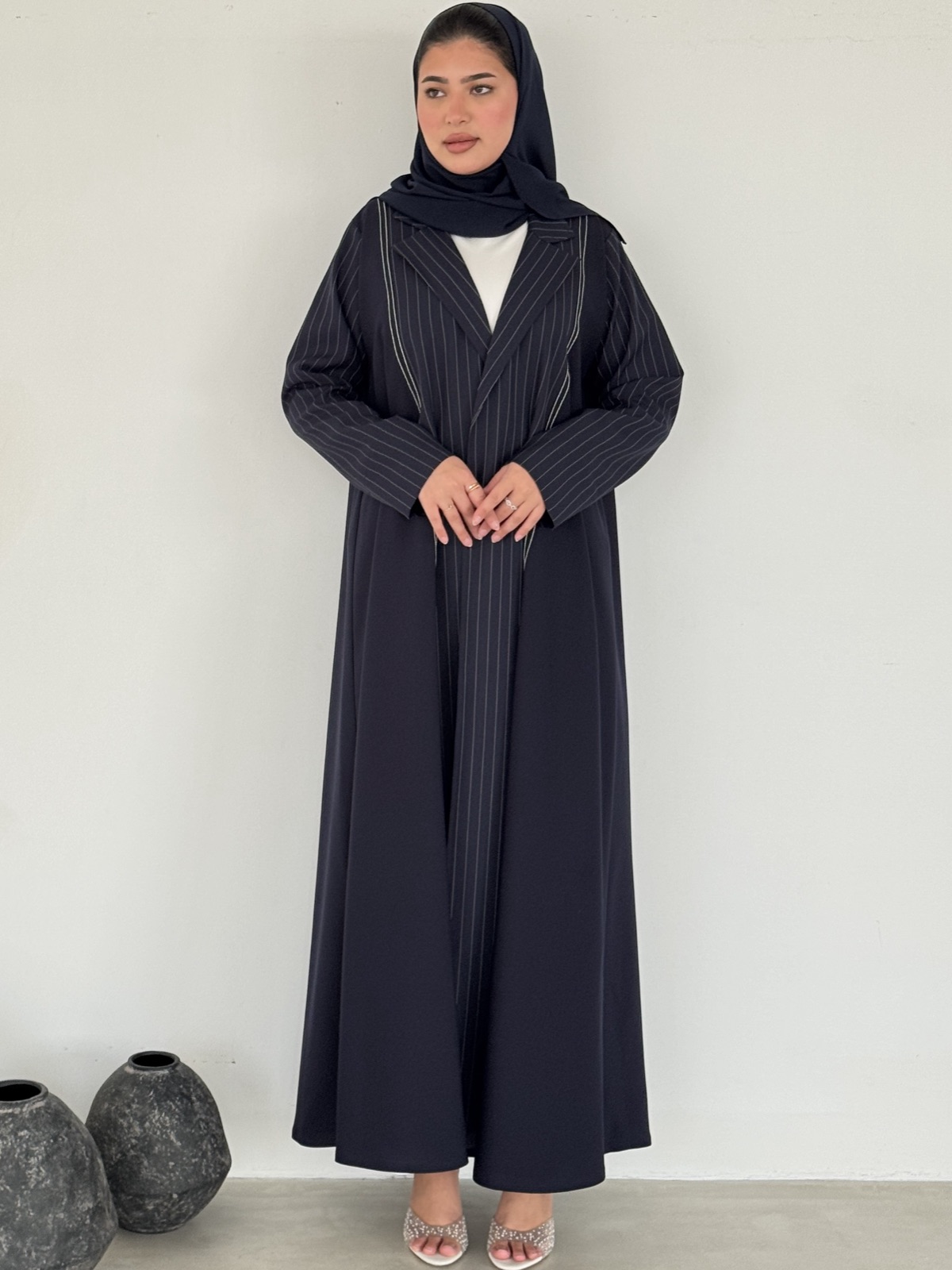 TAILORED.BYREEM - Alternate View - Mnsaj