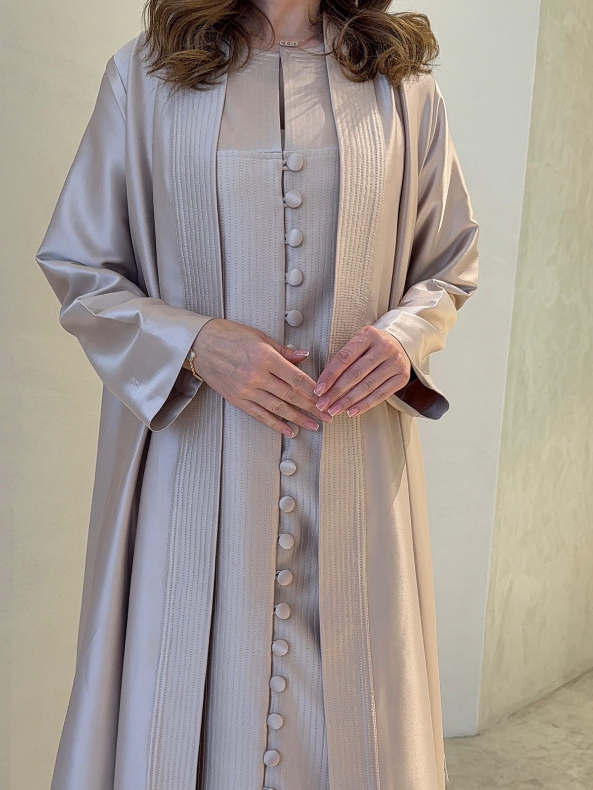 MANTLE.BH - Alternate View - Mnsaj