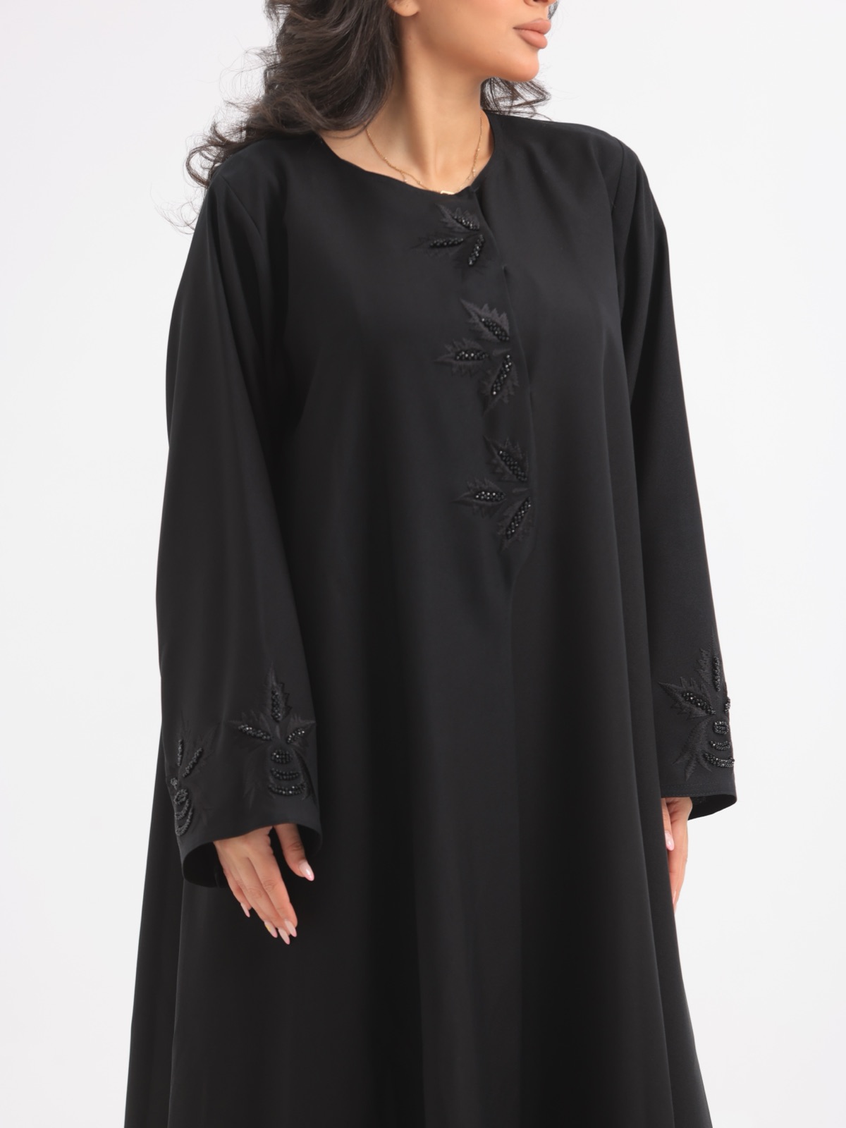 TAILORED.BYREEM - Alternate View - Mnsaj