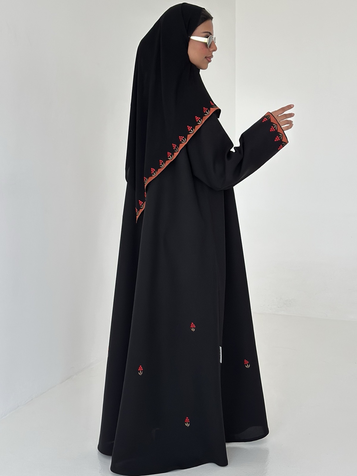 _MERALINE - Image 3 - Mnsaj