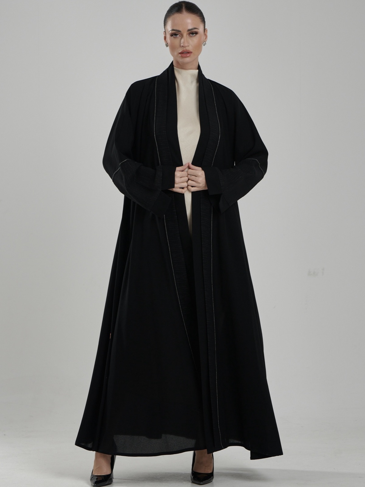 TAILORED.BYREEM - Alternate View - Mnsaj