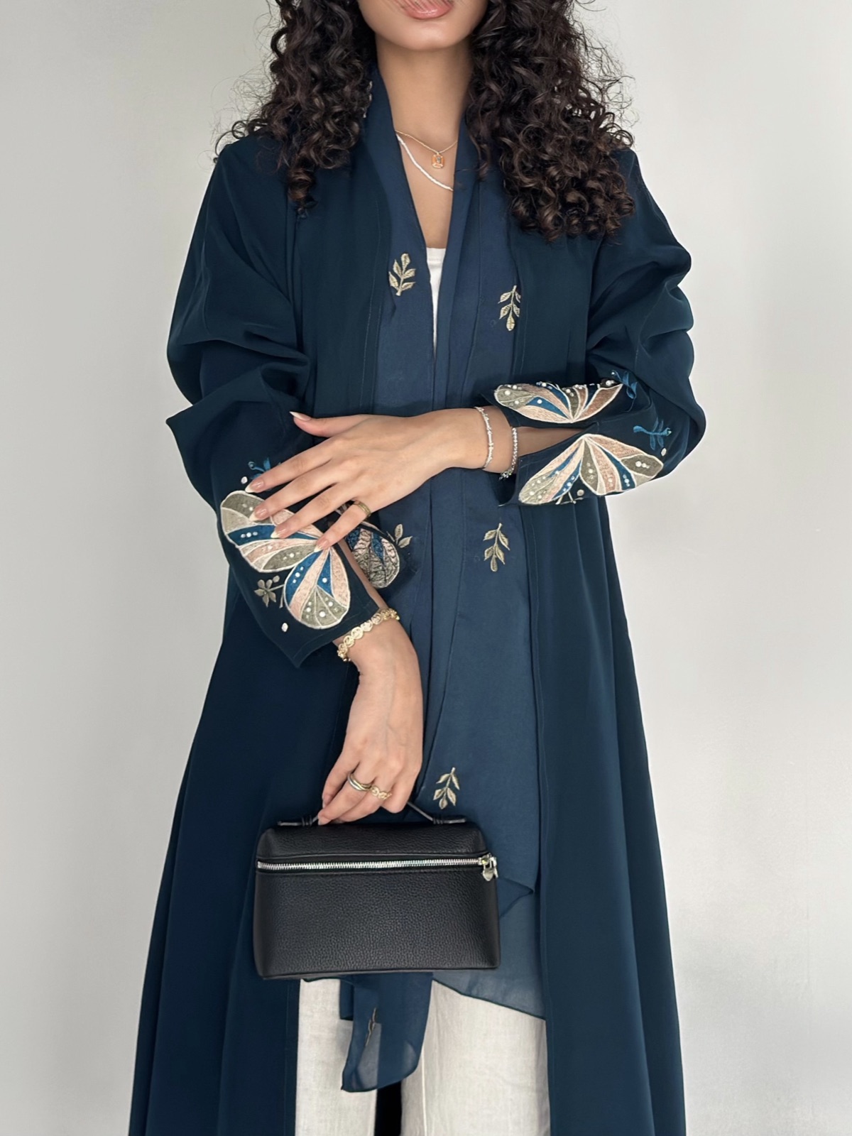 LYL.ABAYAS - Image 4 - Mnsaj