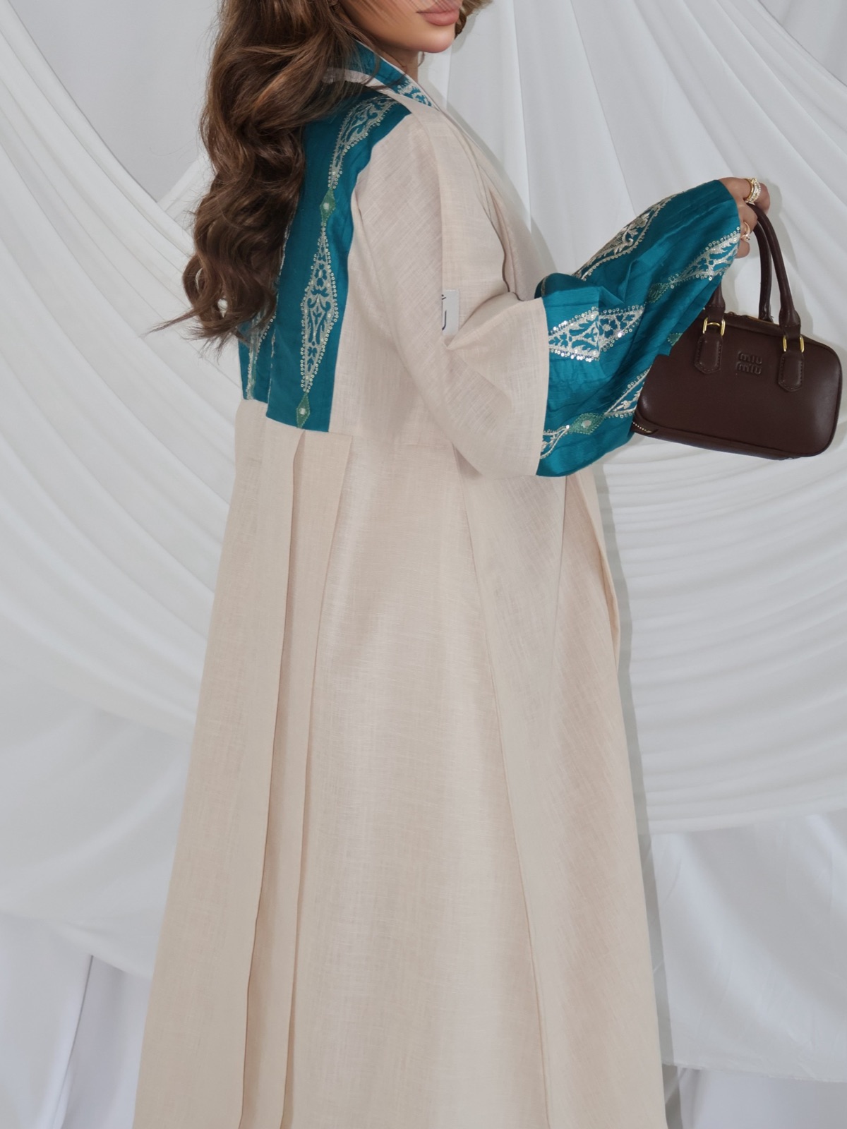 ALDA_ABAYA - Image 3 - Mnsaj