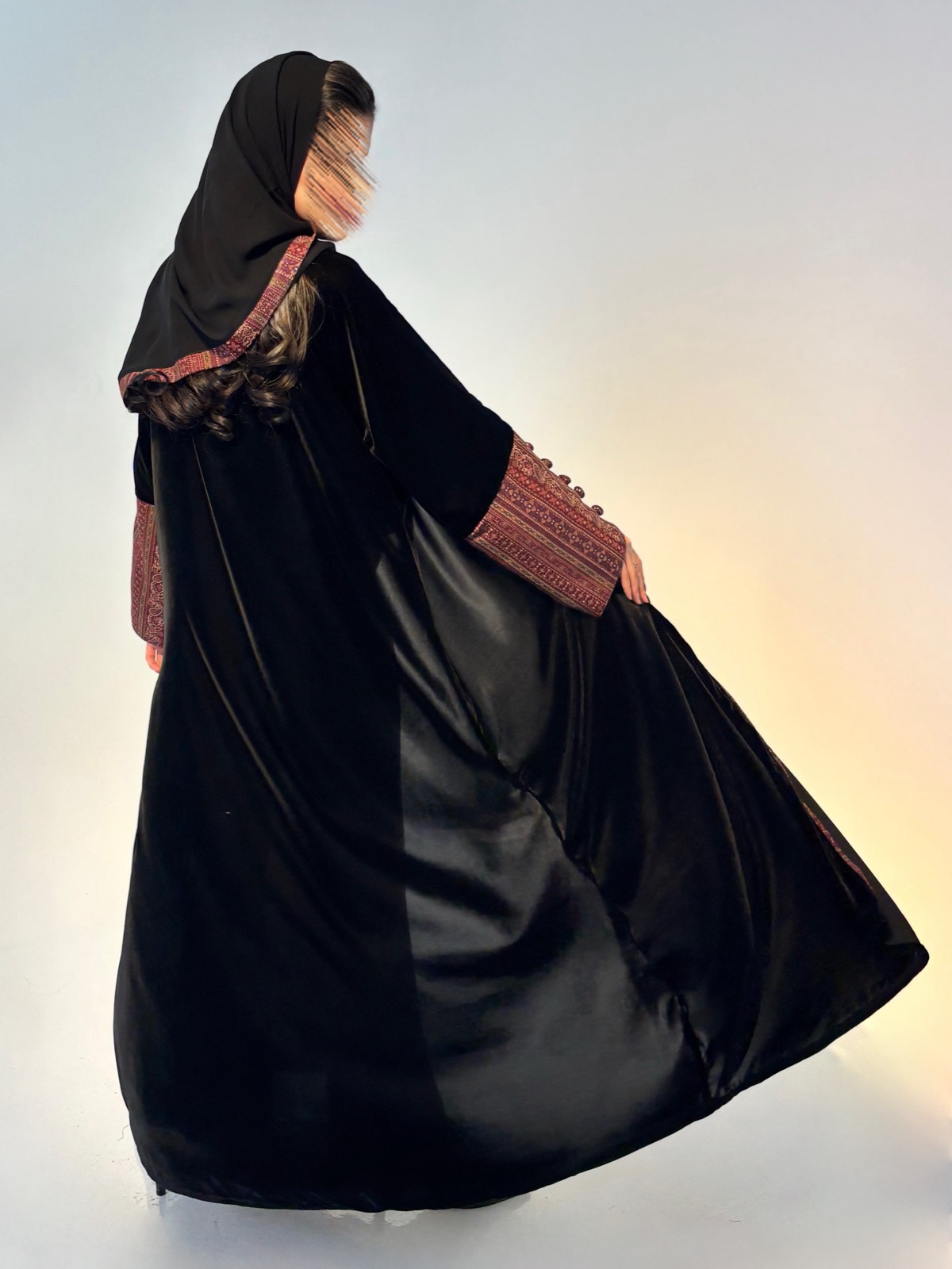 SHELLS.ABAYA - Mnsaj