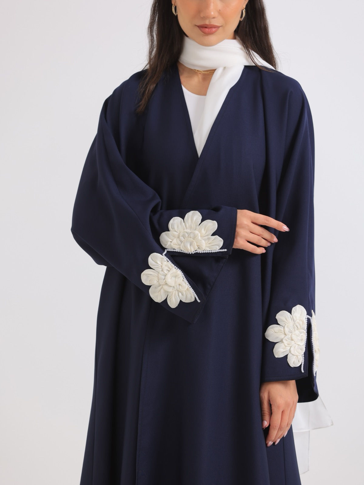 LEVE_COUTURE - Image 3 - Mnsaj