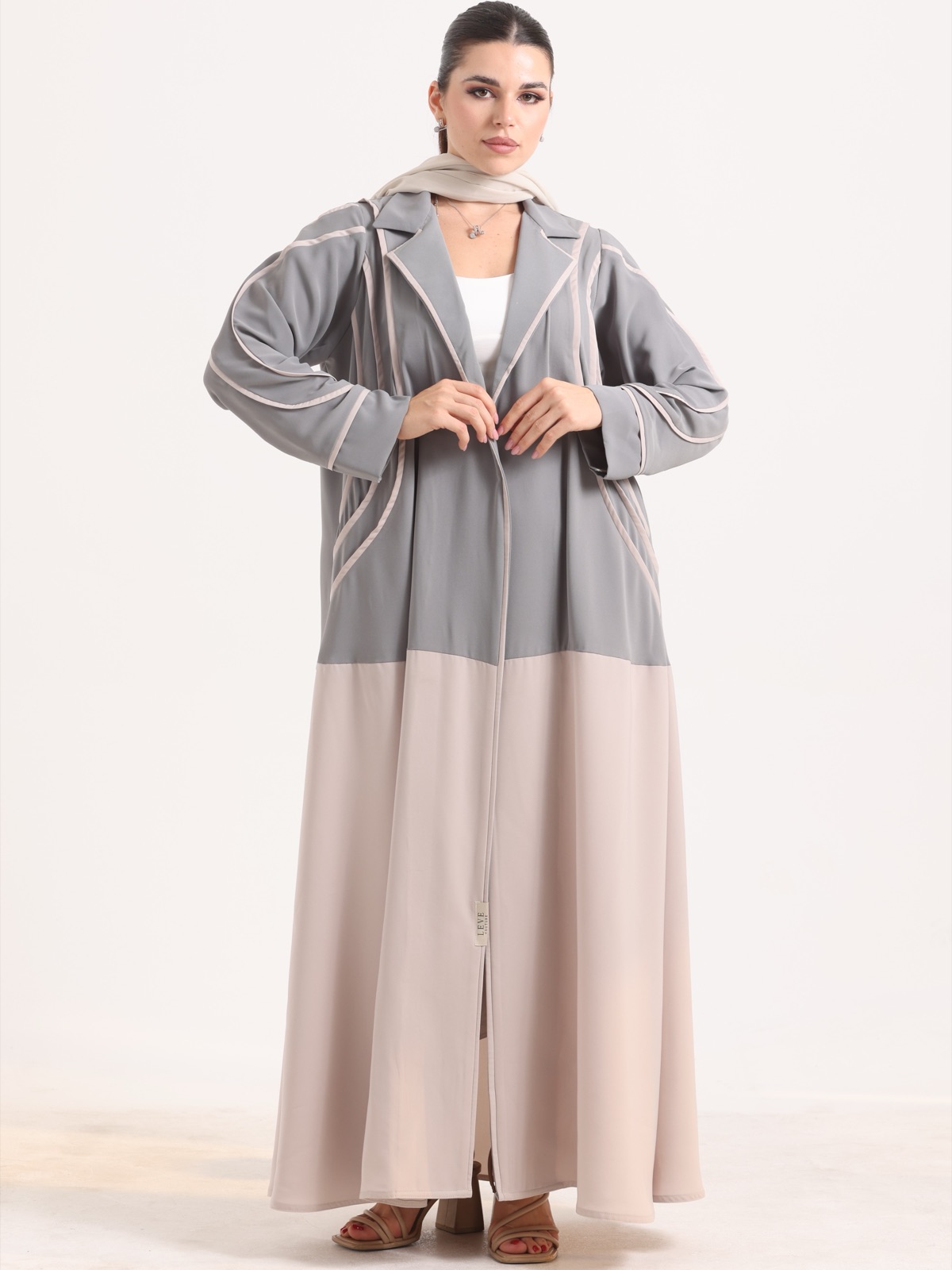 LEVE_COUTURE - Image 3 - Mnsaj