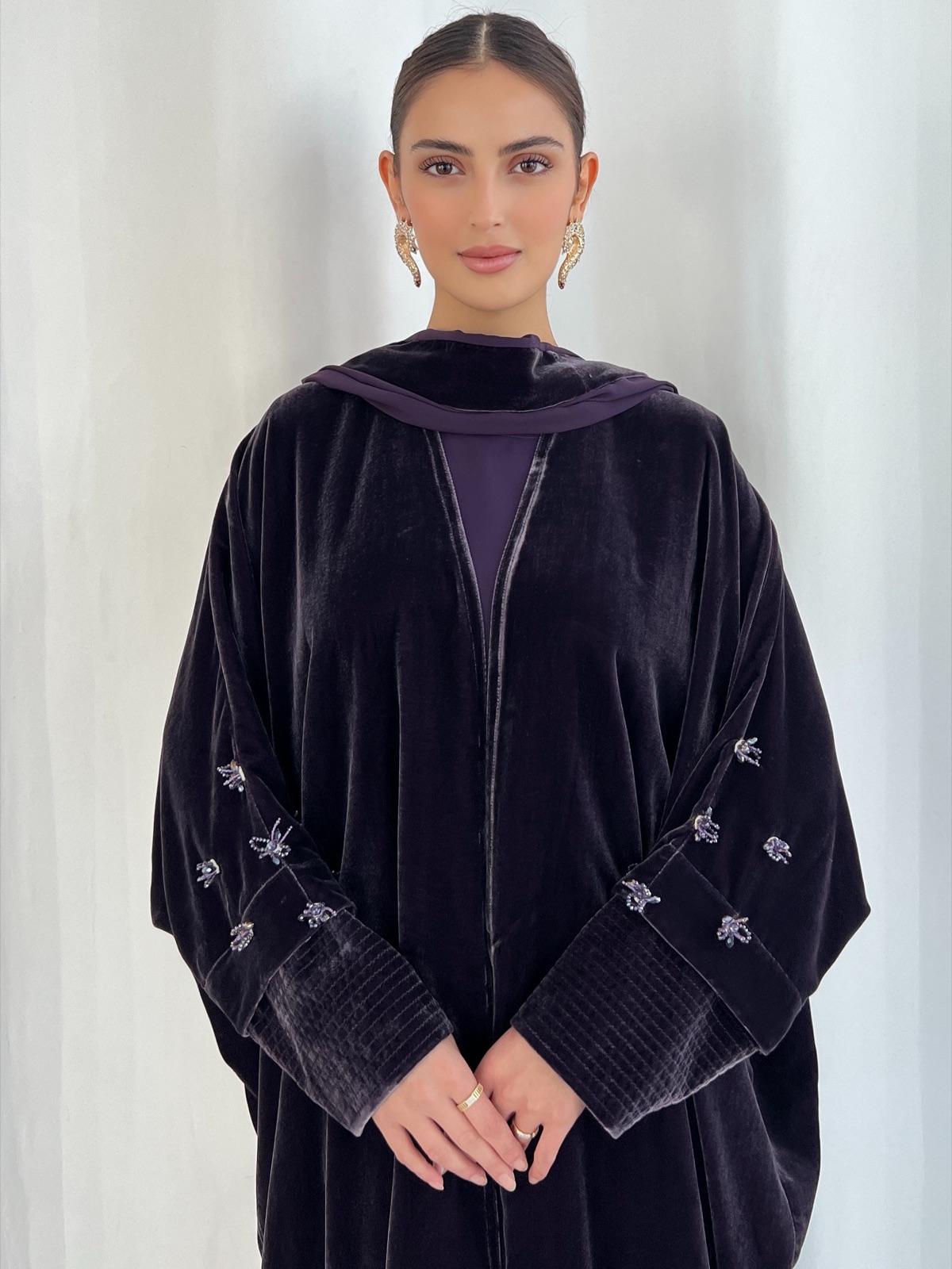 SHAIKHA.ALABDULKARIM - Alternate View - Mnsaj