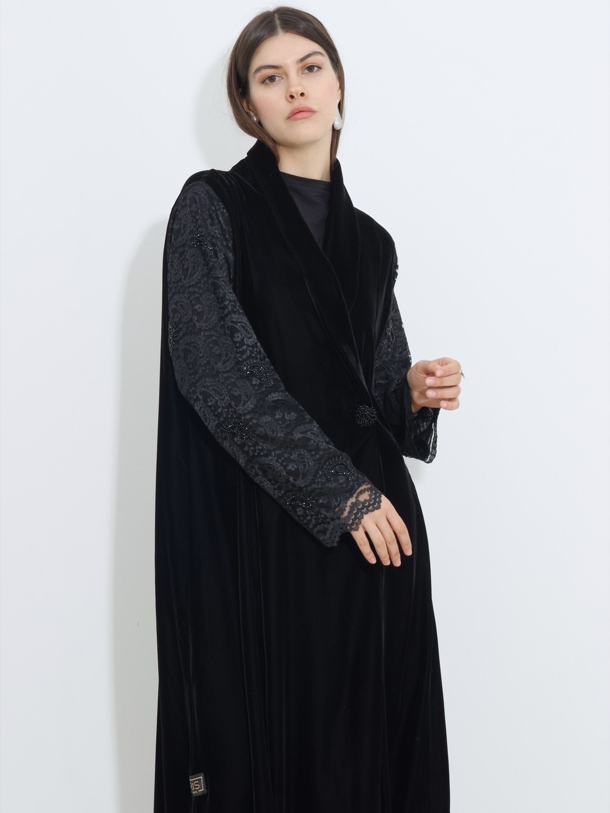 IRIS_ABAYABH - Image 3 - Mnsaj