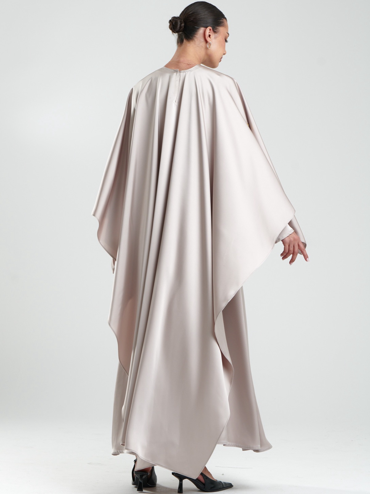 JULY_BOUTIQUE - Alternate View - Mnsaj