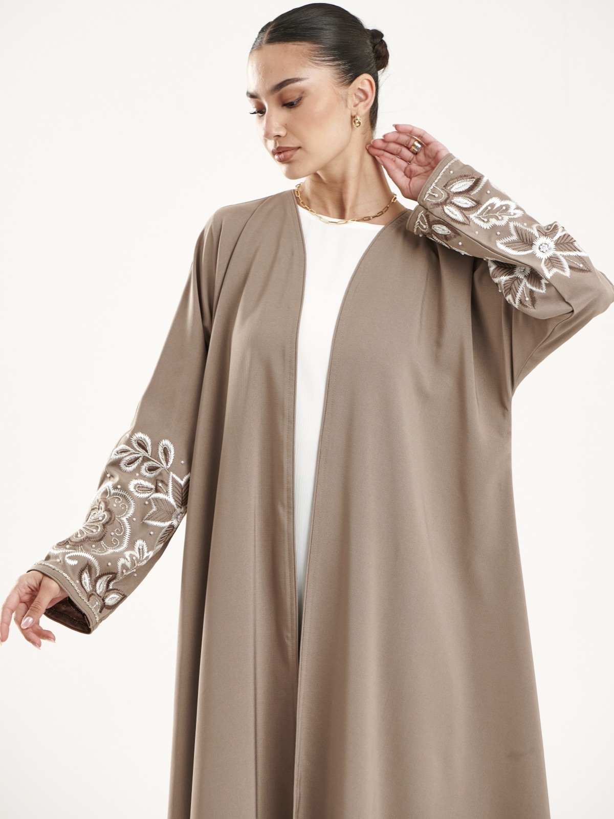 TAILORED.BYREEM - Image 3 - Mnsaj